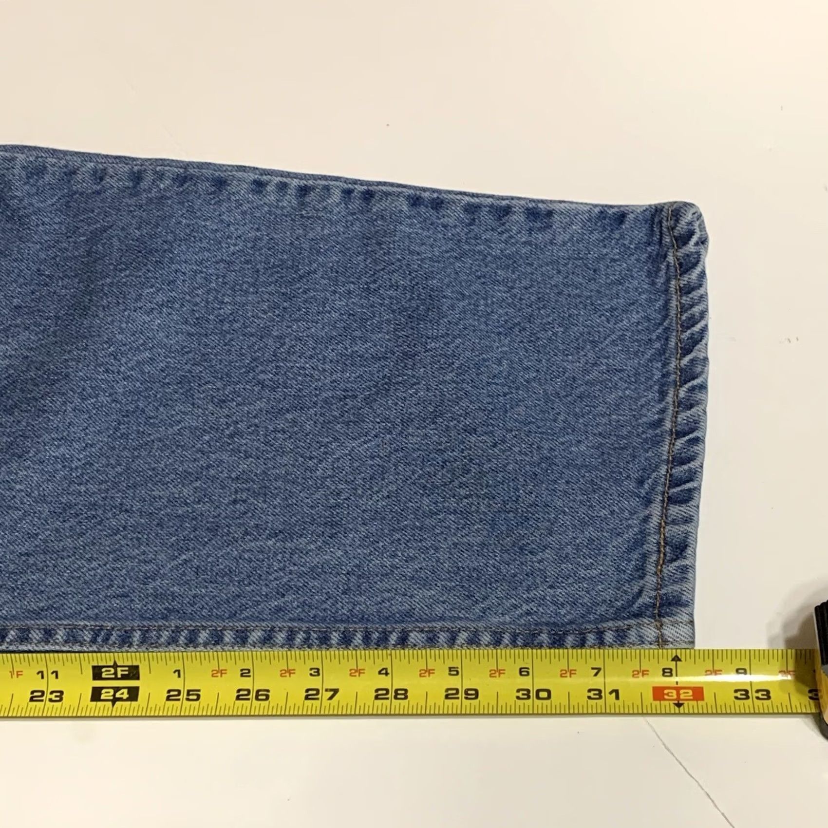 Levi's VINTAGE Levi's 901 Jeans Mens Straight Relaxed 35x32 Blue Denim 5-Pocket Belt Loops 90s Retro Classic 35 in Waist 32 in Inseam Size US 35 - 7 Thumbnail