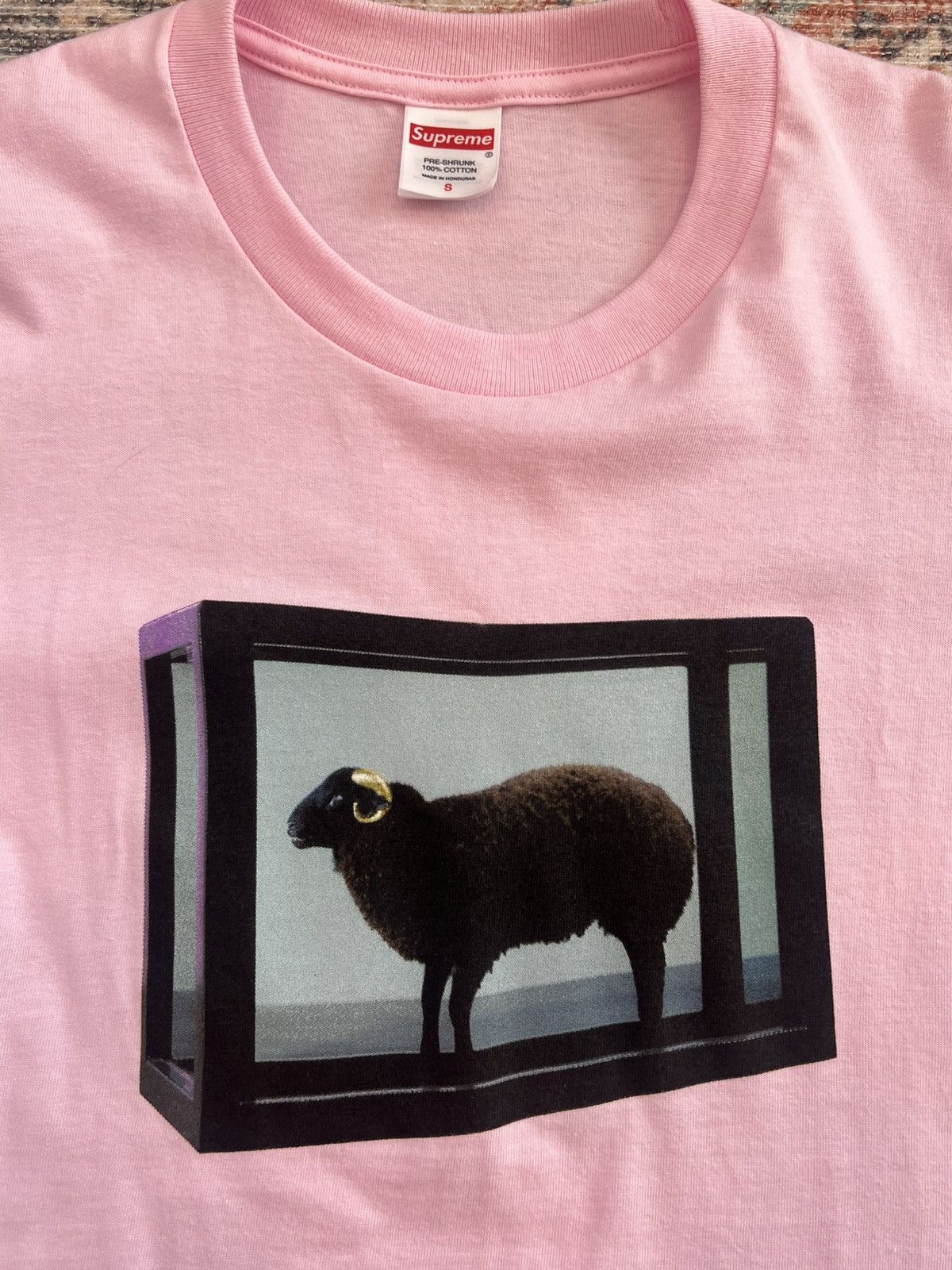 Damien Hirst × Supreme Supreme Damien Hirst Tee - Small - Pink Size US S / EU 44-46 / 1 - 2 Thumbnail