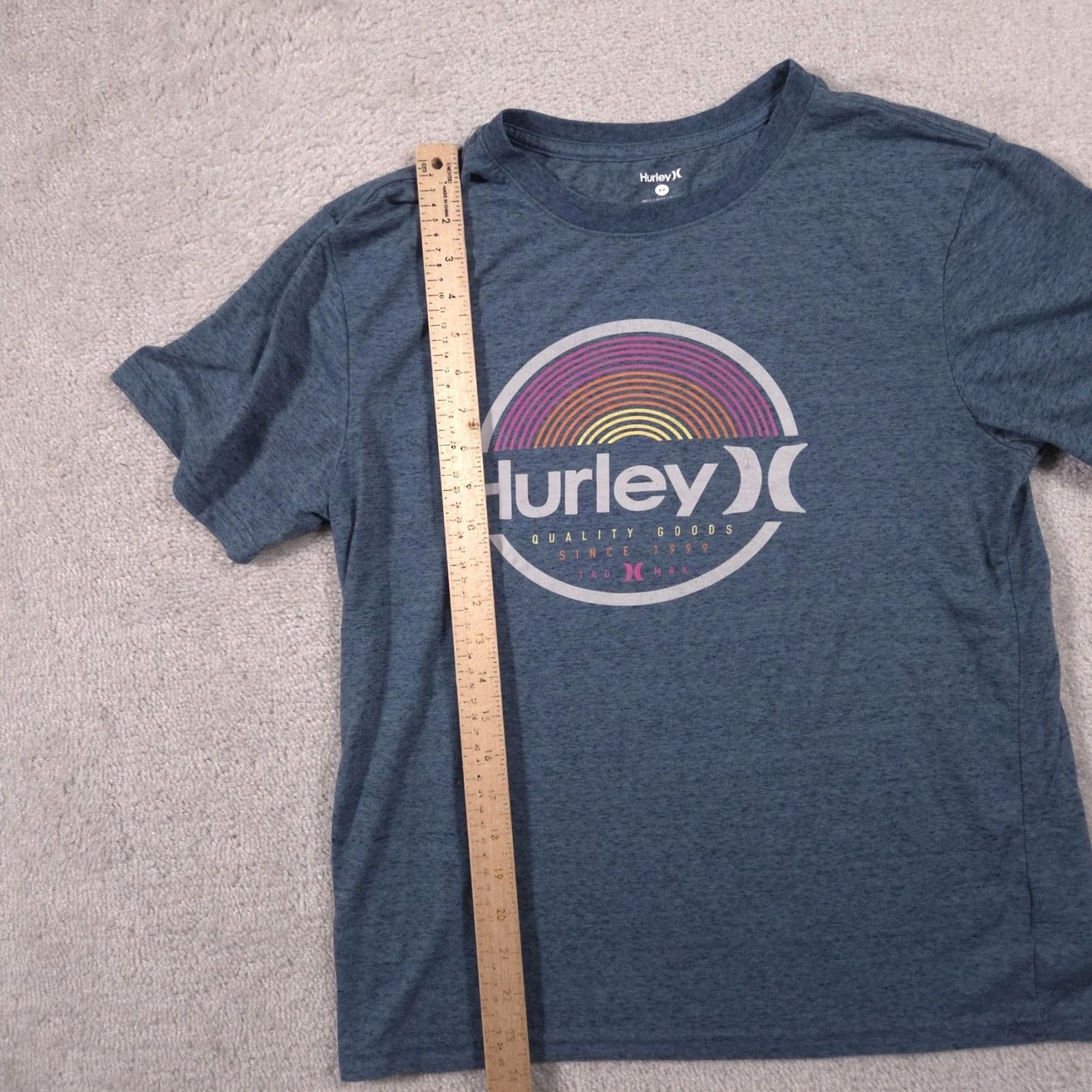 Hurley VINTAGE Hurley Shirt Mens Small Blue Circle Logo Graphic Tee Surf Retro Rainbow Tagless Tee Size US S / EU 44-46 / 1 - 6 Thumbnail