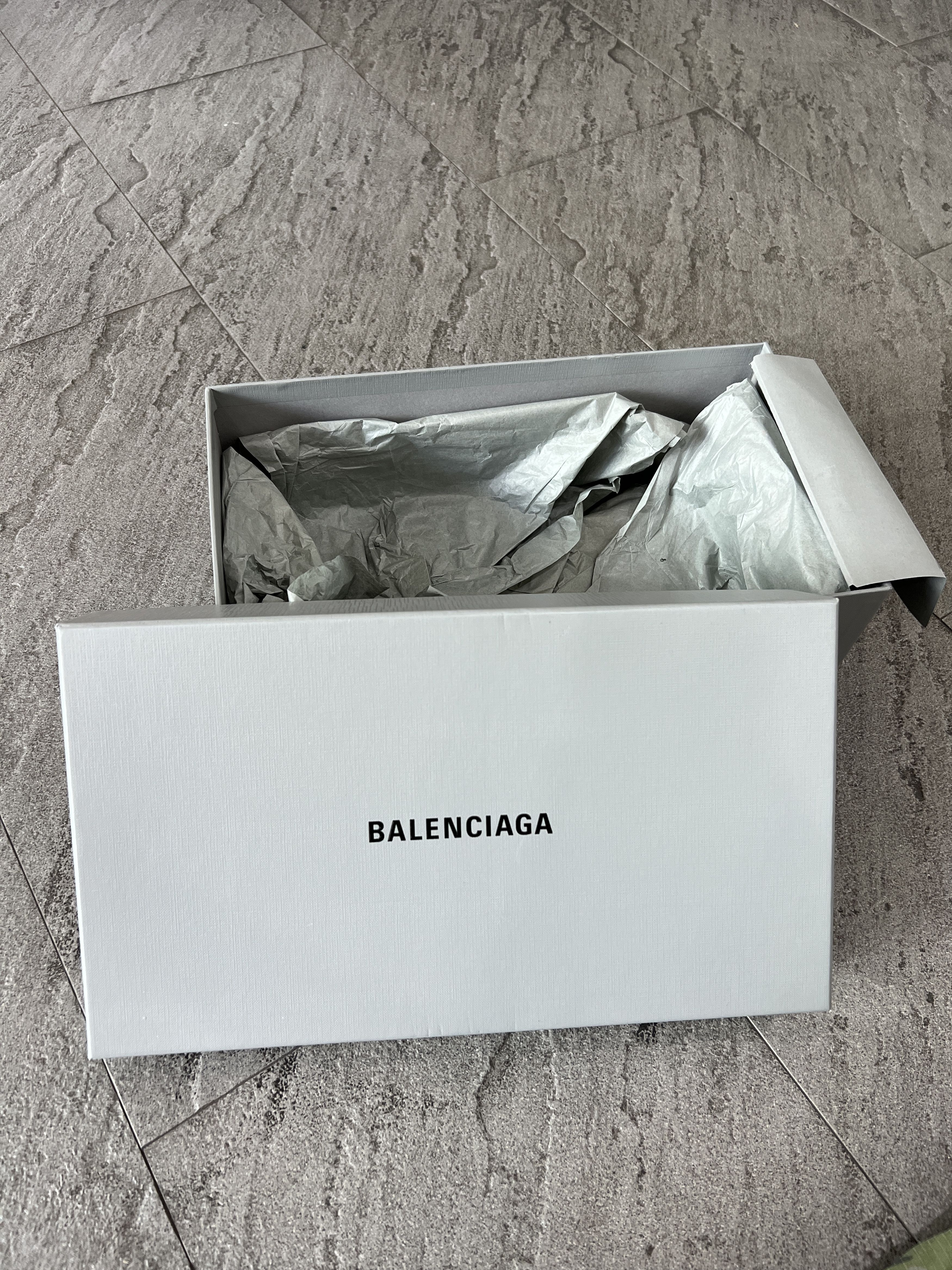 Balenciaga Balenciaga Black Leather Derby Shoes Logo Sole 43 Size US 10 / EU 43 - 14 Thumbnail