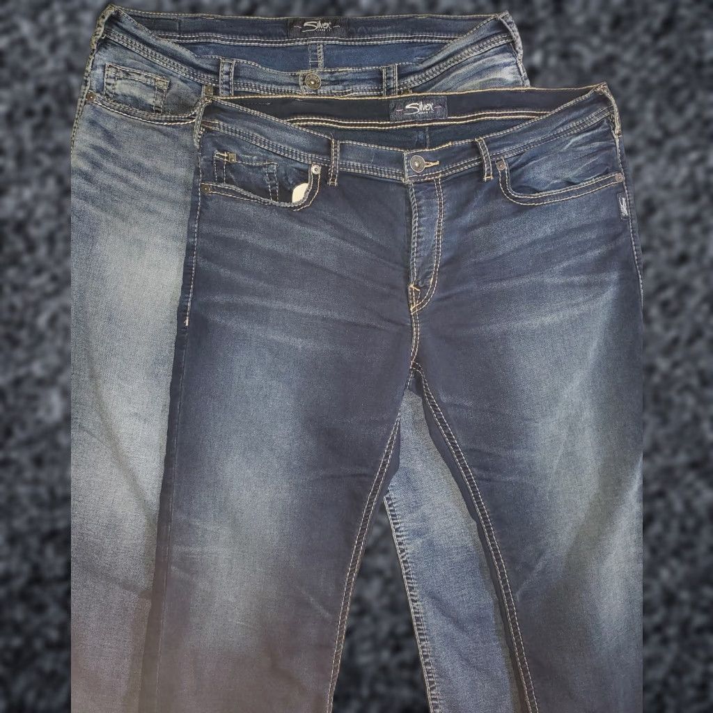 Silver Jeans Co. VINTAGE Silver Jeans Grayson Jeans Classic Medium Wash Mens Sz 40 Capri Length 2 Pair Modified Length Men 40 Blue Denim 5-Pocket Bootcut Capris Size US 40 / EU 56 - 1 Thumbnail