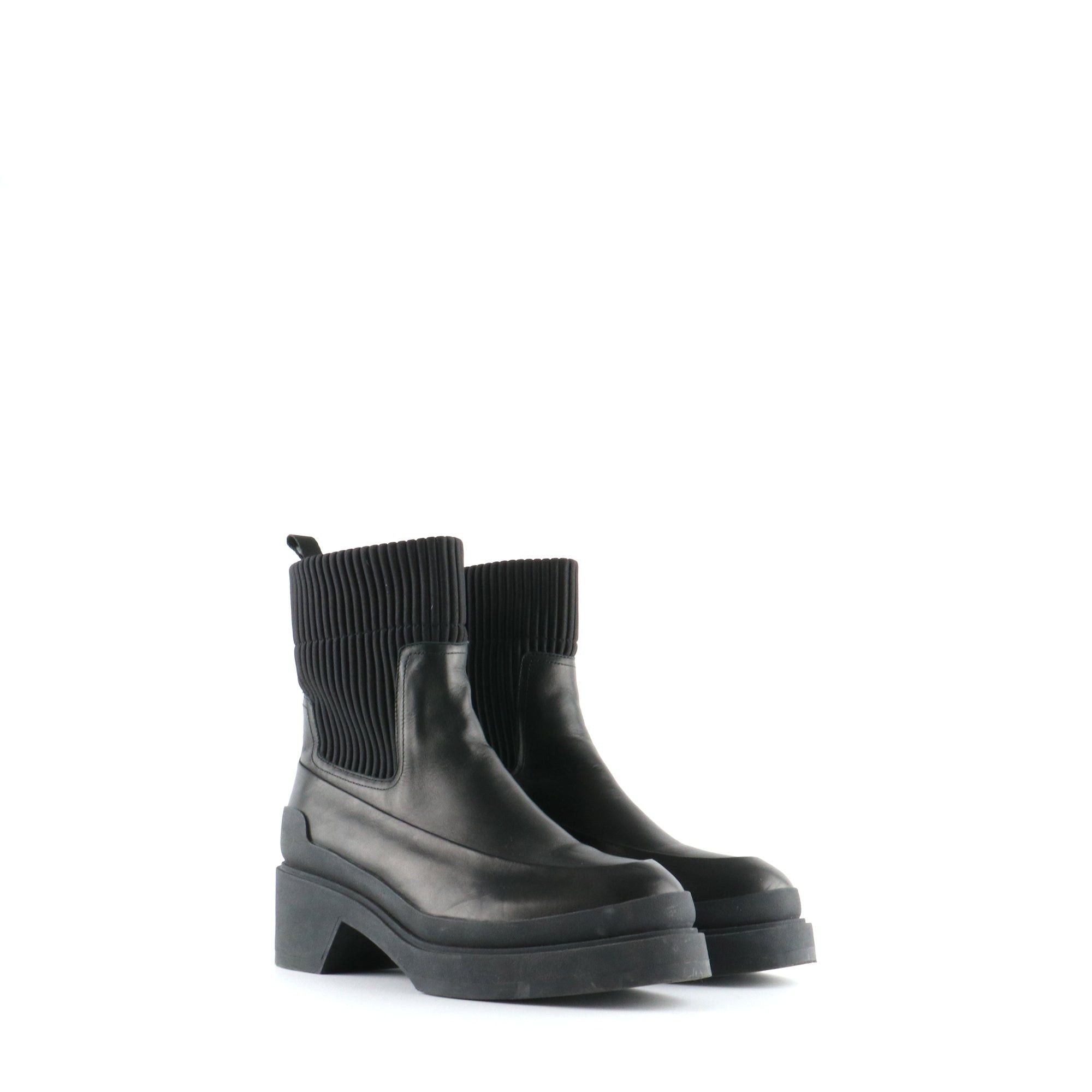 Hermes HERMÈS - Black calfskin ankle boots (T37.5) Size US 6.5 / IT 36.5 - 1 Thumbnail
