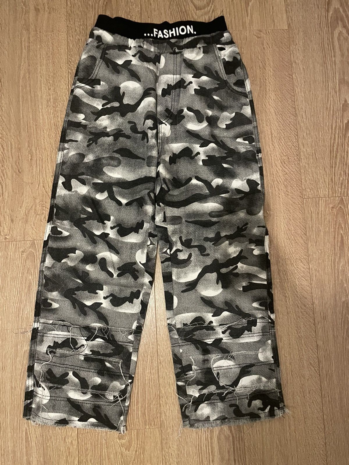 Japanese Brand Japanese/chinas streetwear pants Size US 29 - 1 Thumbnail