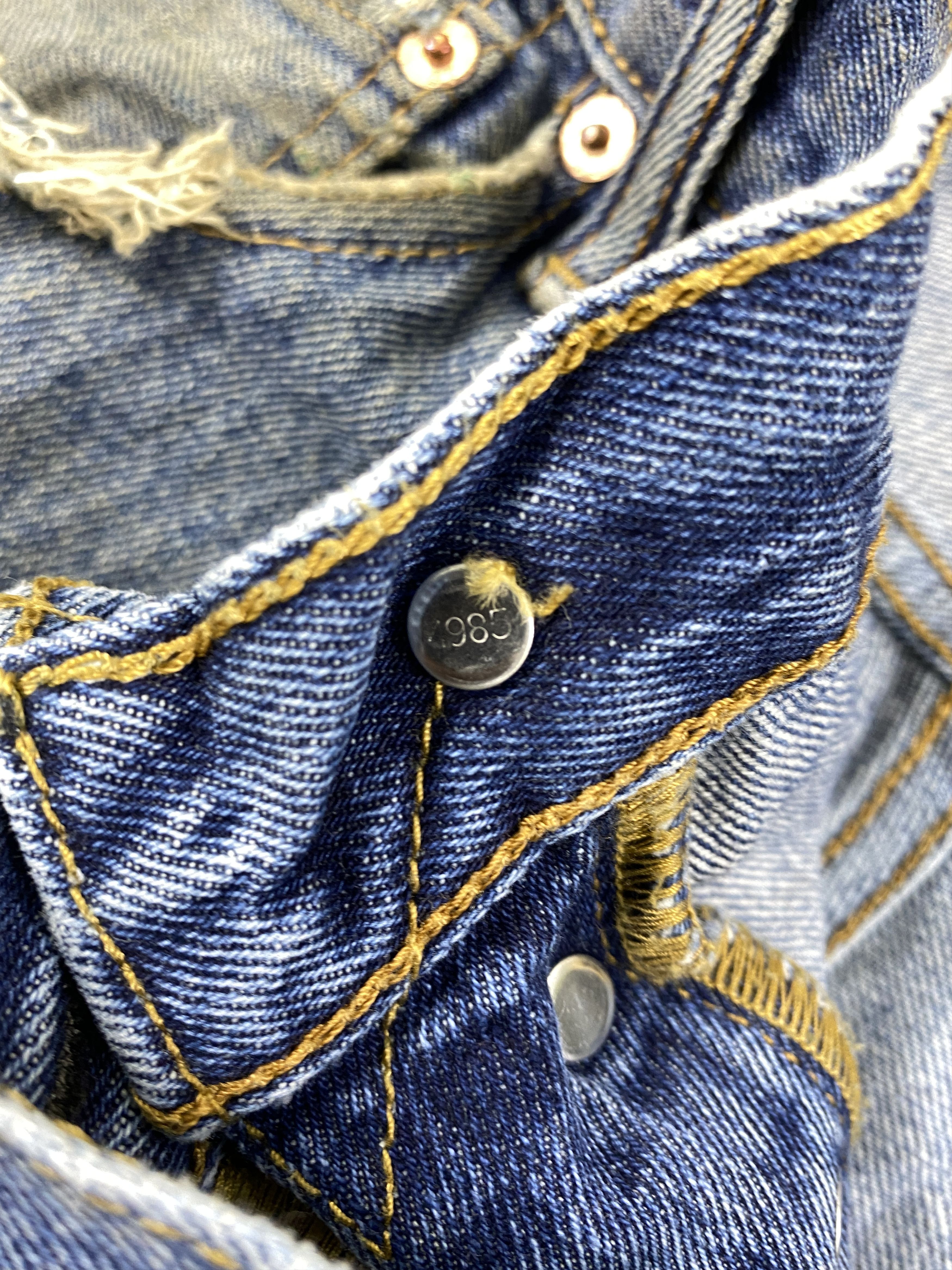 Levi's Dirty Blue Vintage Levi's 501 Jeans 37x34.5 Denim -JN1570 Size US 37 - 7 Thumbnail