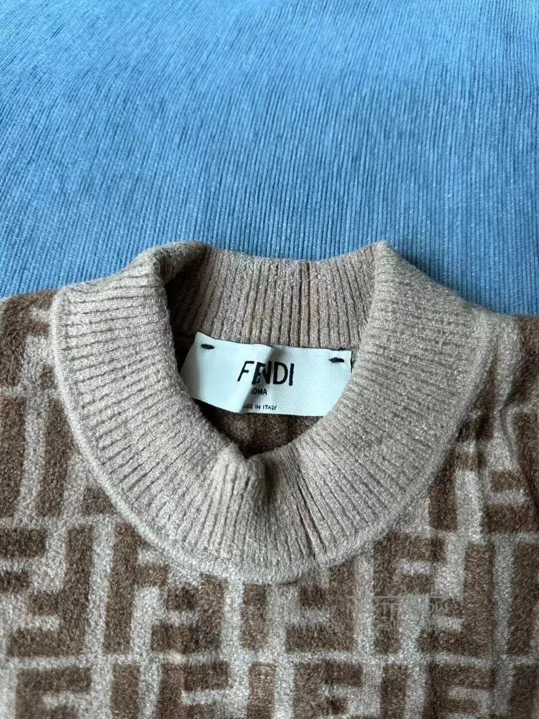 Fendi FENDI Brown Cropped All-Over Print Knit Sweater| Size M / US 6-8 / IT 42-44 - 3 Thumbnail