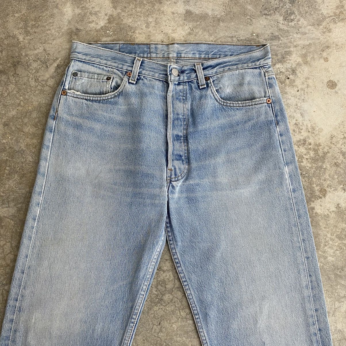 Levi's Vintage 90’s Levis 501 Faded Light Blue Distressed Jeans Size US 32 / EU 48 - 2 Thumbnail