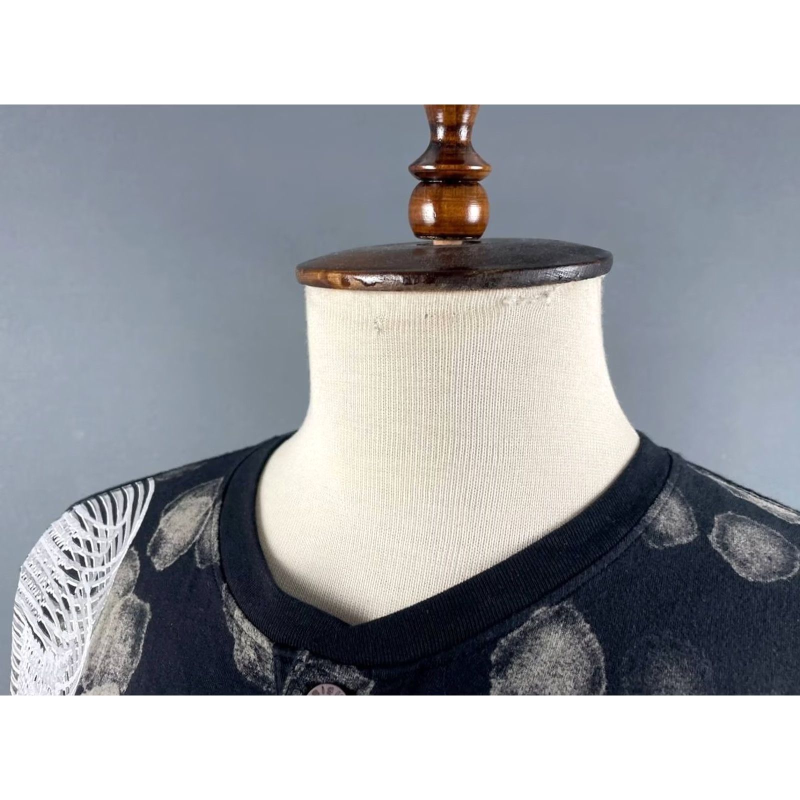 Desigual Desigual Henley Shirt Size L Black Series Stop The World Long Sleeve Mens Size US L / EU 52-54 / 3 - 4 Thumbnail