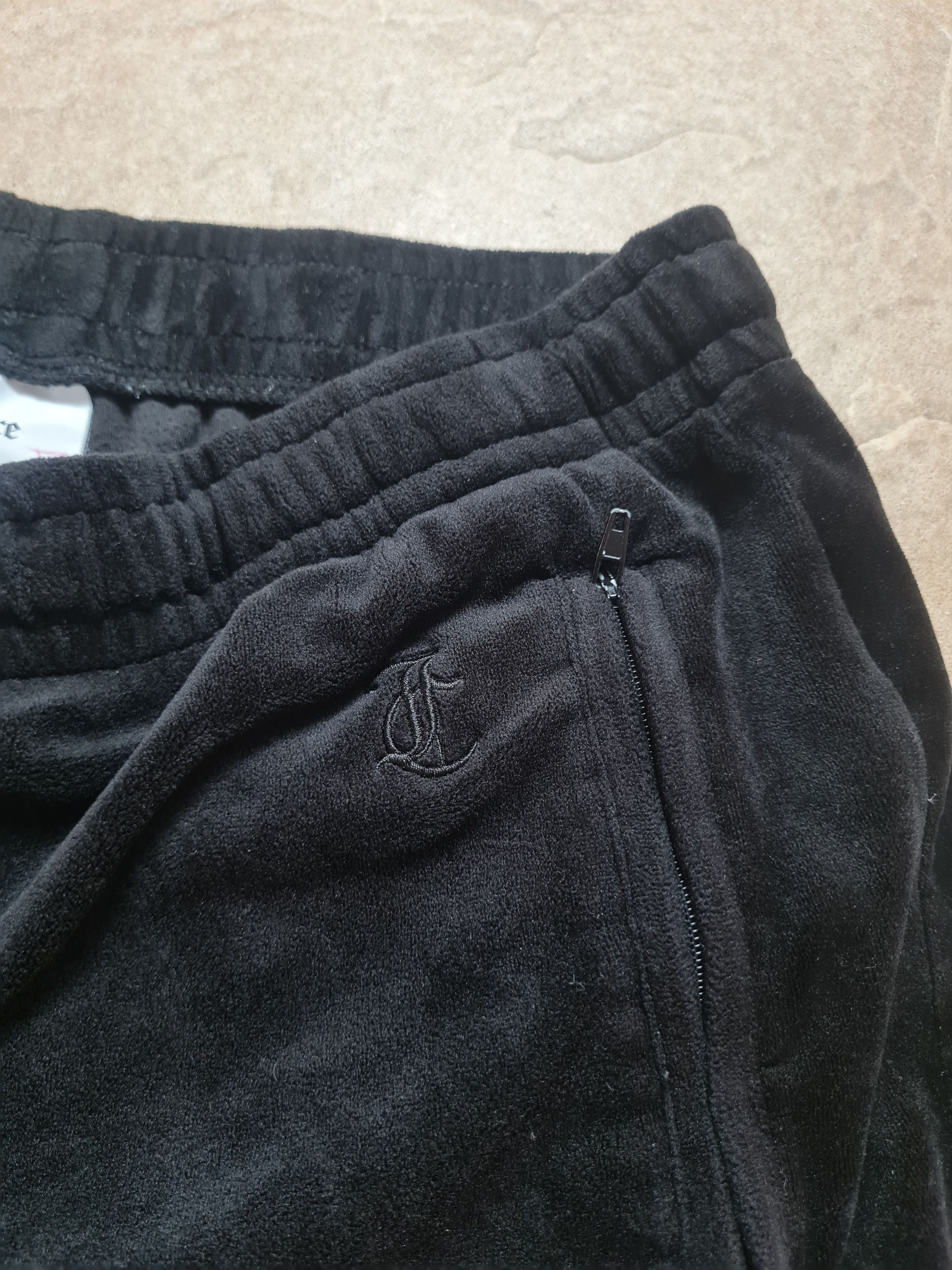 Juicy Couture Juicy Couture Sleepwear Shorts Sz M Velour Black Rhinestones Size 27" / US 4 / IT 40 - 11 Thumbnail