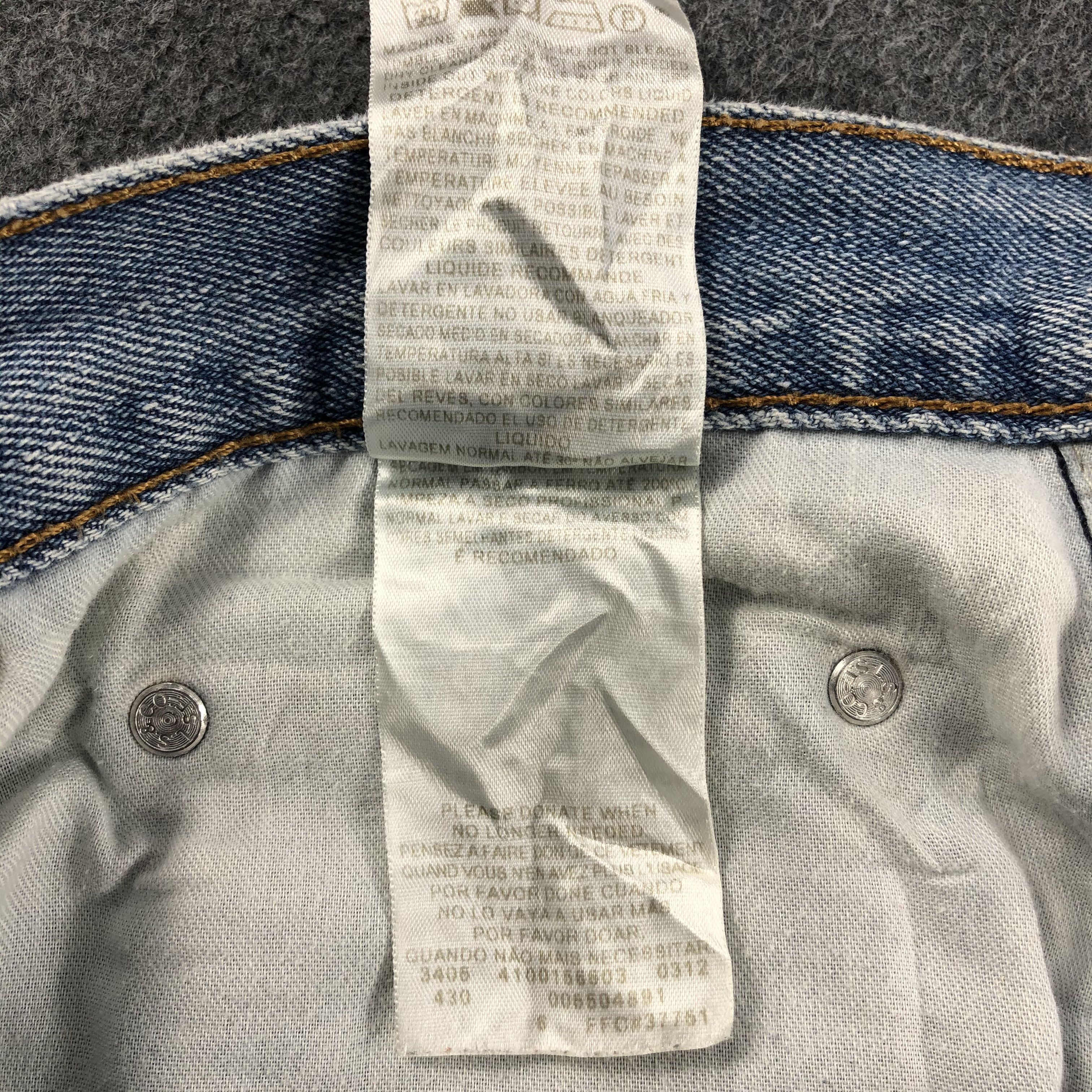 Levi's Vintage Light Wash Levis 550 Jeans-J1707 Size US 37 - 16 Thumbnail