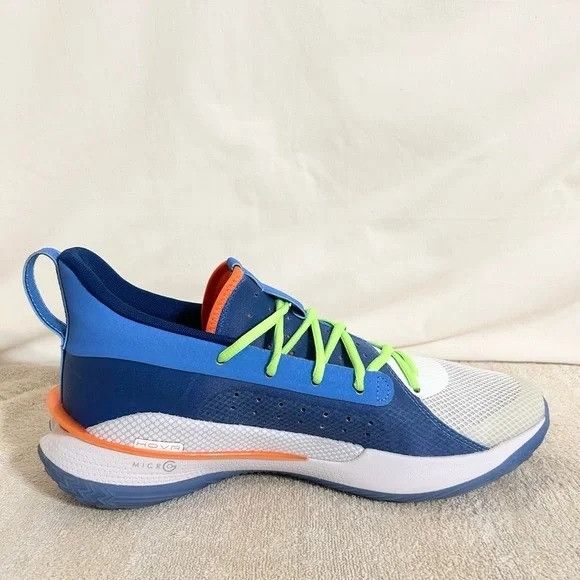 Under Armour Under Armour Curry 7 Super Soaker size 10.5 BRAND NEW MEN’S Size US 10.5 / EU 43-44 - 4 Thumbnail