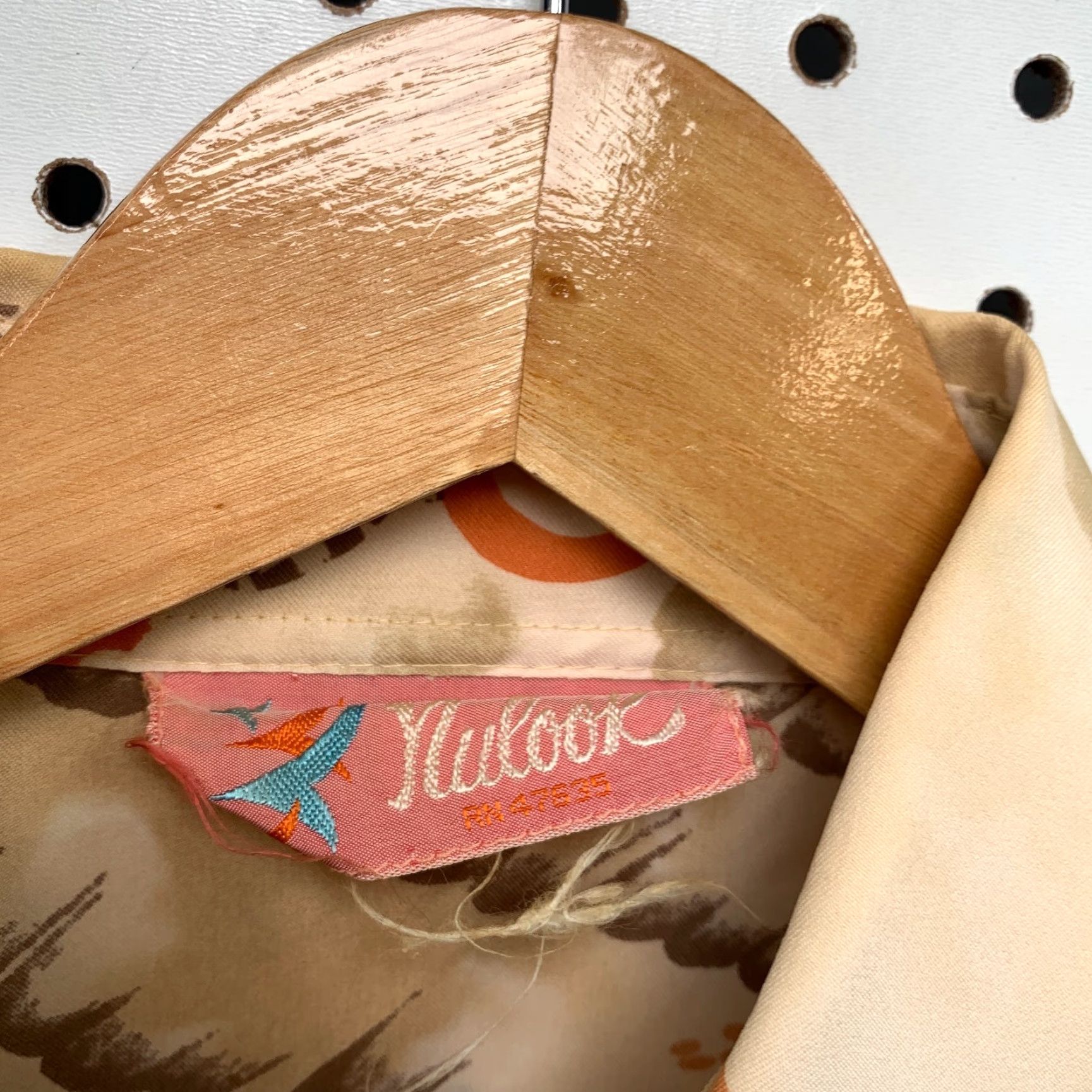 Vintage VINTAGE Nulook Women's Button-Up Shirt M Brown Japanese Koi Fish 70s Floral Pattern Size M / US 6-8 / IT 42-44 - 7 Thumbnail
