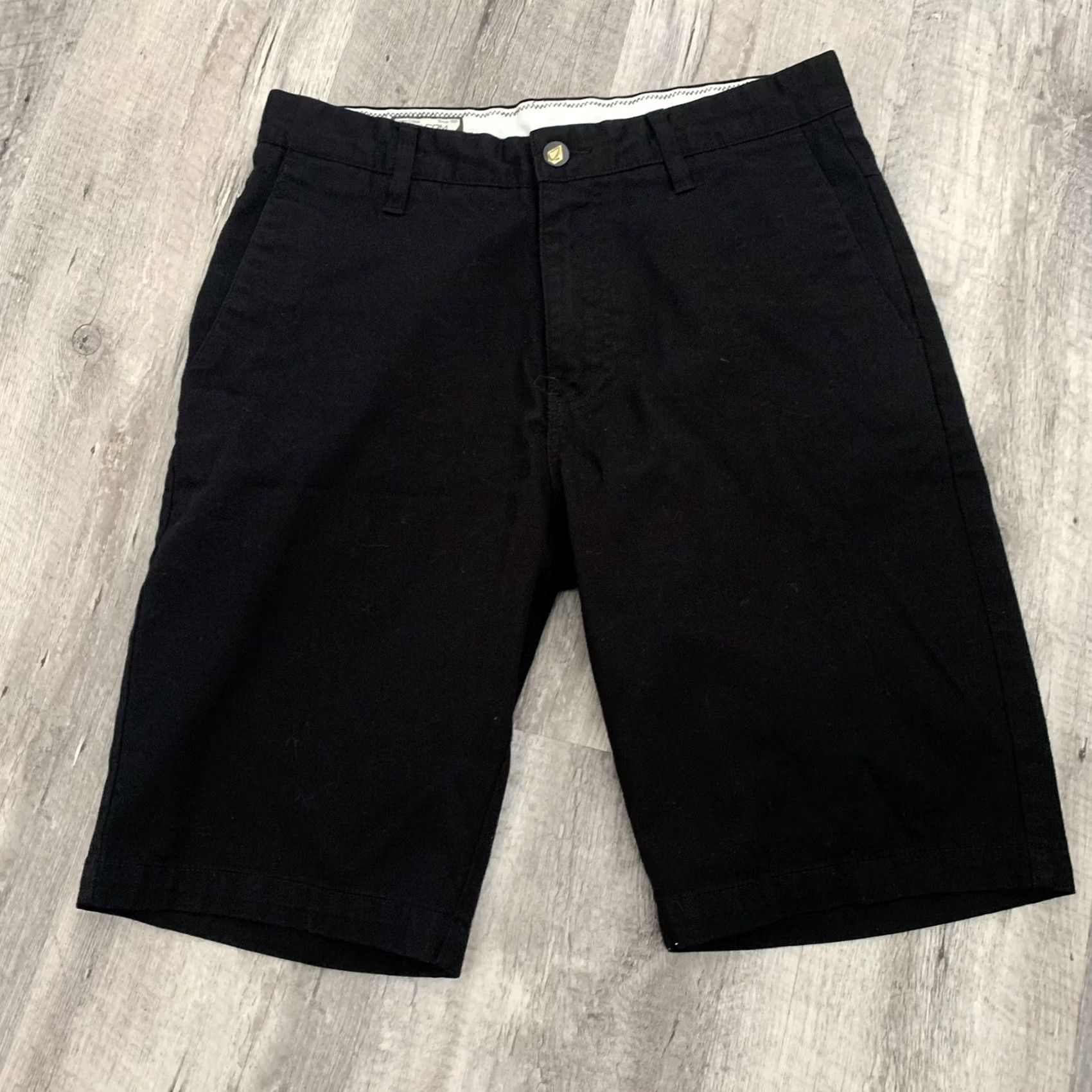 Volcom Volcom Shorts Mens Size 28 Black 10 Inch Inseam Logo Cotton Blend Flat Front Casual Outdoors Size US 28 / EU 44 - 3 Thumbnail