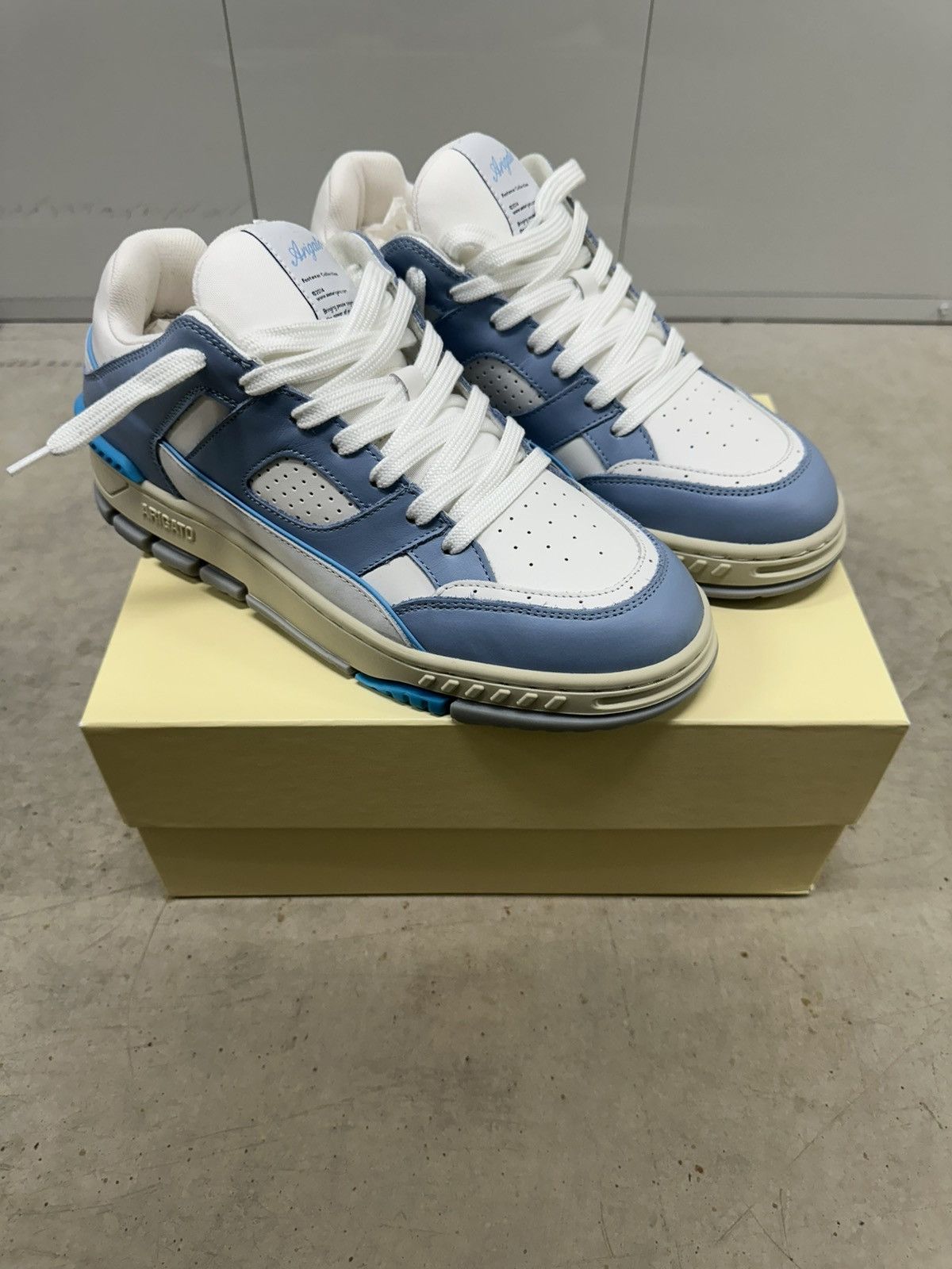 Axel Arigato Axel Arigato Area Lo Sneaker Size US 8.5 / EU 41-42 - 1 Thumbnail