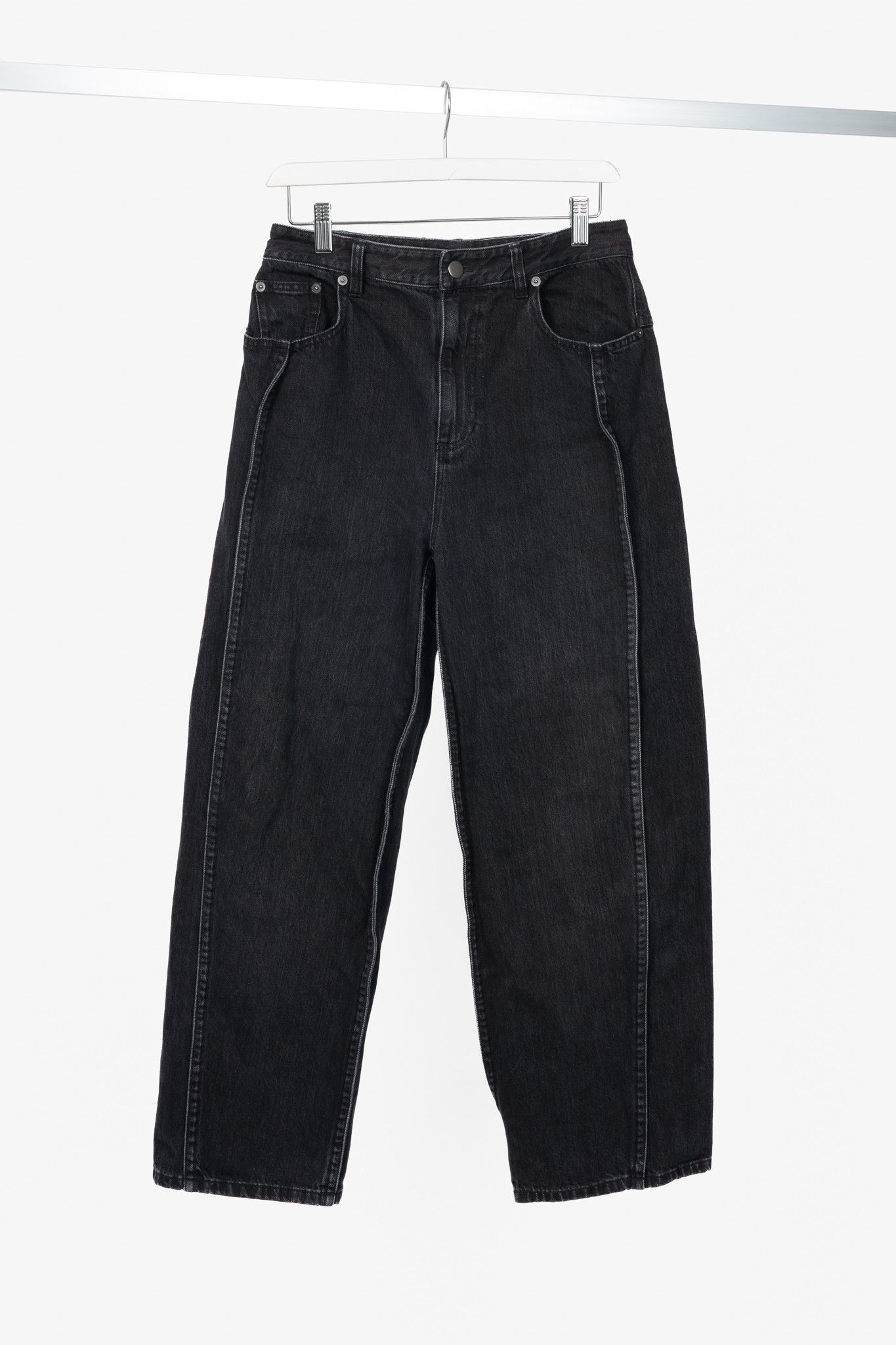 Tibi Tibi SS24 Vintage Black Denim Barrel Shorter Tuck Jeans Size 25" / US 0 / IT 36 - 1 Thumbnail