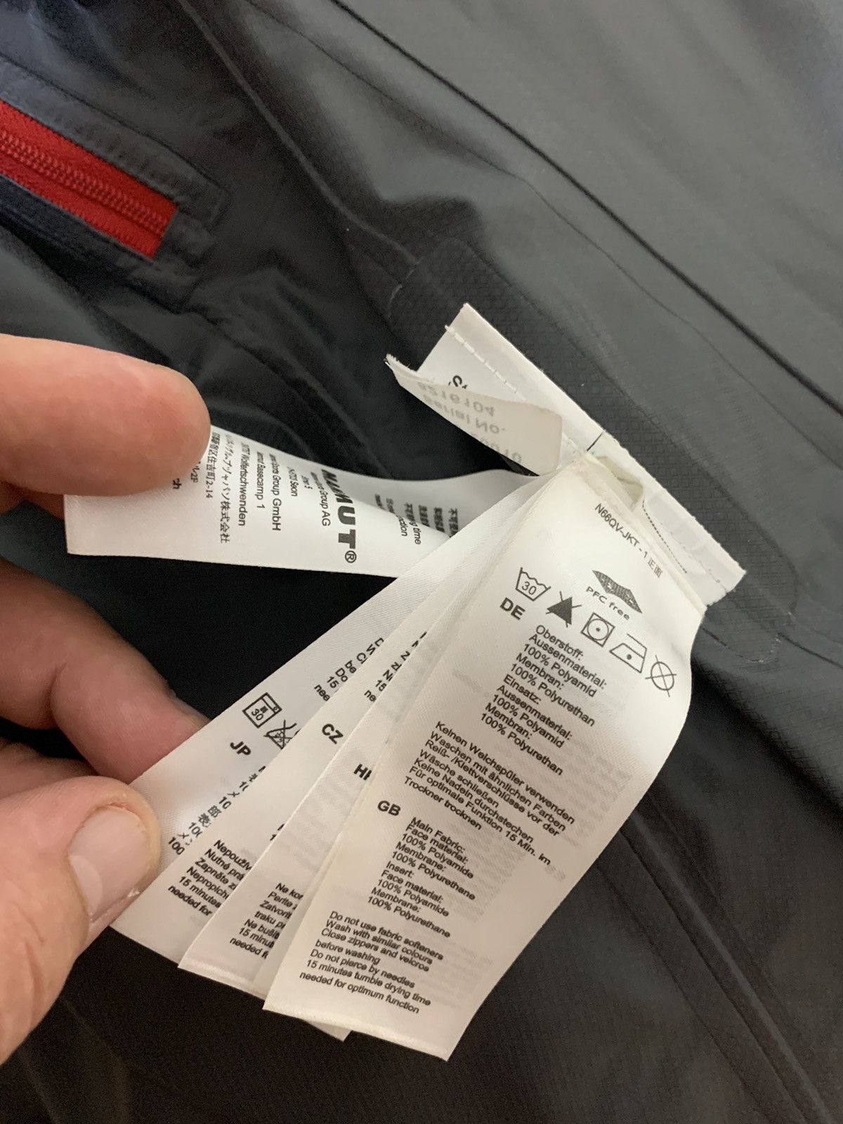Mammut Mammut Convey Hardshell Dry Tech Premium Hooded Jacket Size US S / EU 44-46 / 1 - 13 Thumbnail