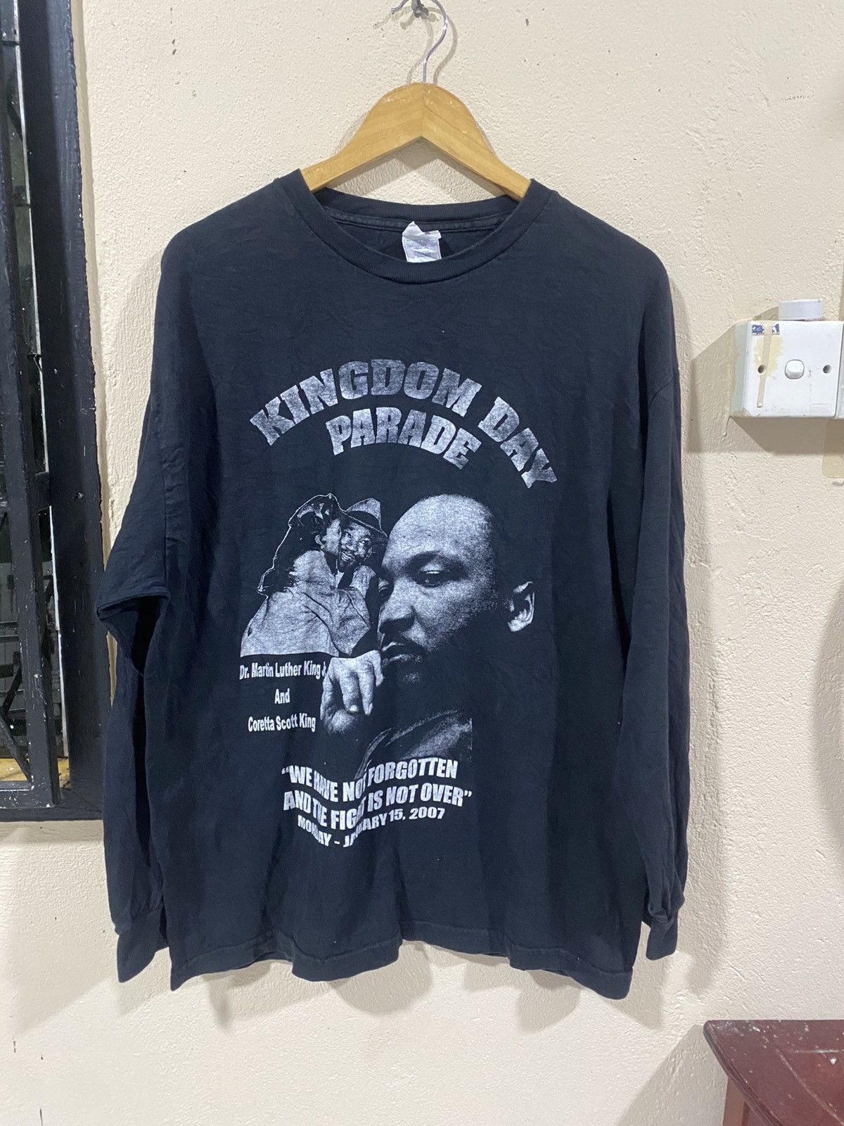 Rap Tees Martin Luther King Kingdom Day Parade Y2K Long Sleeves Size US XL / EU 56 / 4 - 1 Thumbnail