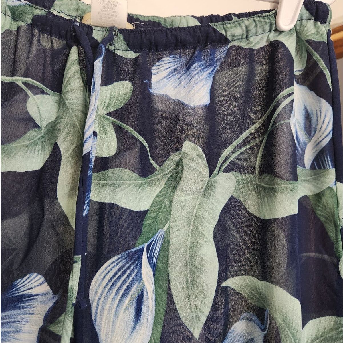 Tommy Bahama Vintage Tommy Bahama Sheer Thin Hawaiian Womens Pants Flower Size 33" - 7 Thumbnail