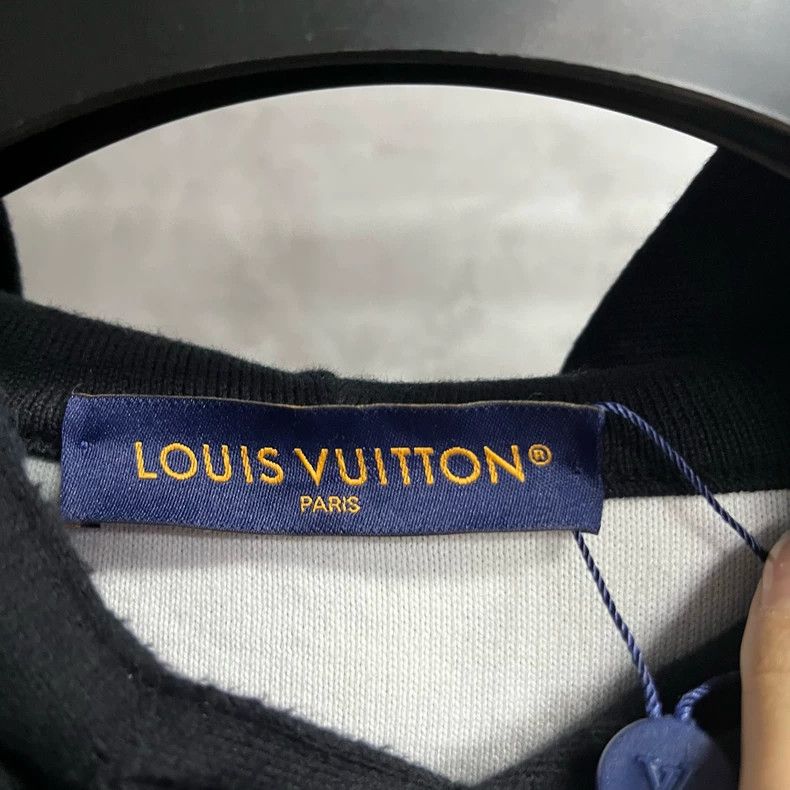 Louis Vuitton Louis Vuitton Black full-print gradient hooded sweatshirt Size US XL / EU 56 / 4 - 2 Thumbnail