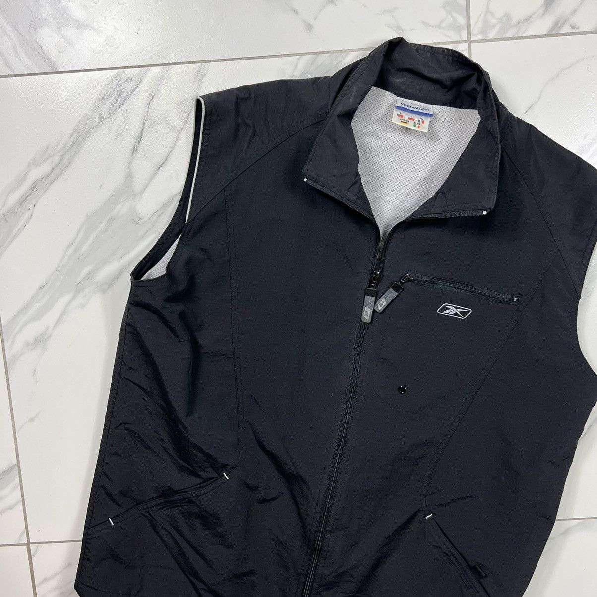 Reebok × Vintage Vintage Y2K reebok Nylon Hooded Vest Gorpcore Size US XL / EU 56 / 4 - 4 Thumbnail