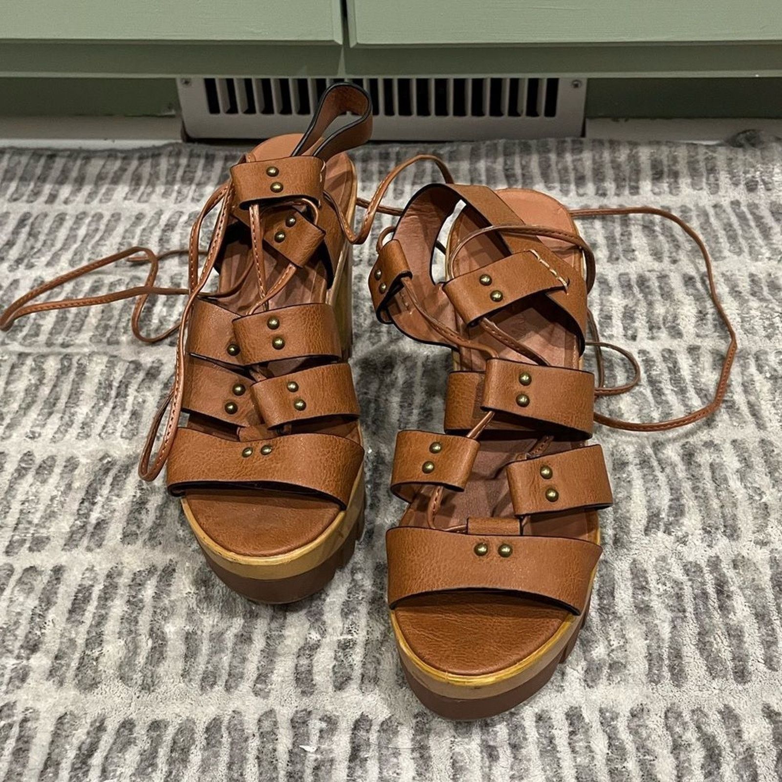 Vintage Wild Diva Lounge Gladiator Sandal Chunky Heels Lace Size 5.5 Size US 5.5 / IT 35.5 - 2 Thumbnail