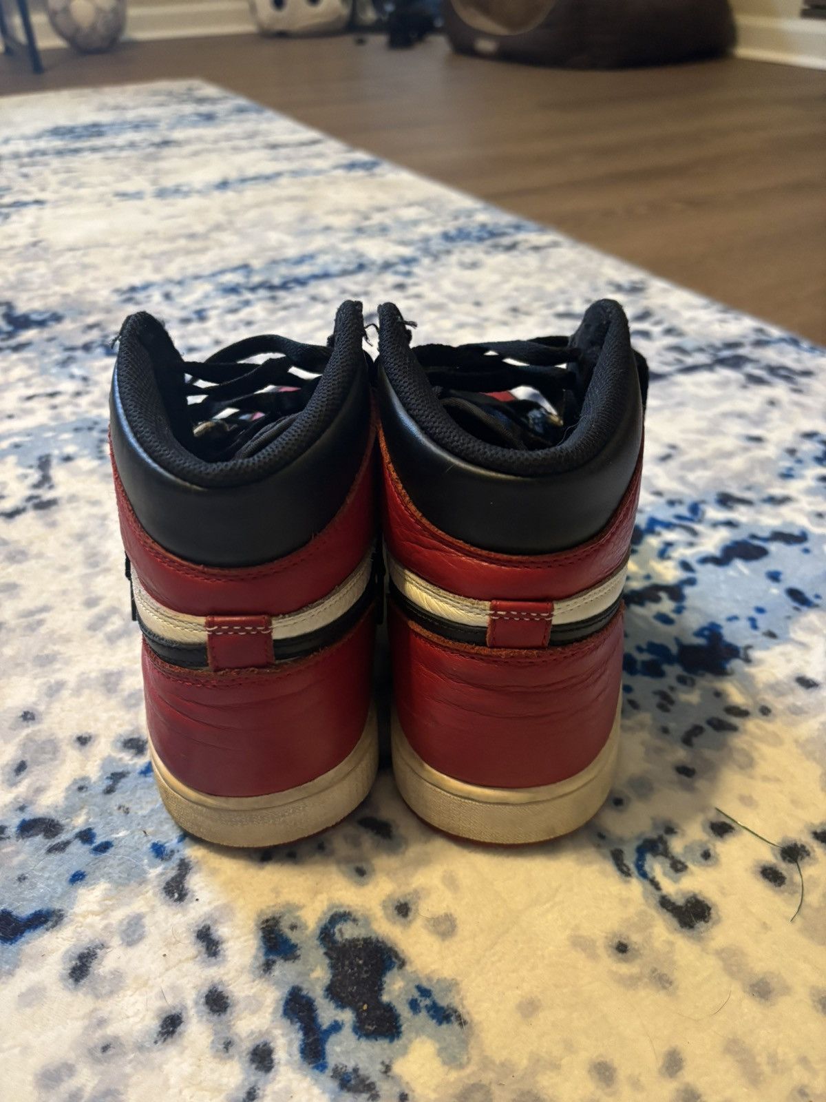Jordan Brand Air Jordan 1 High - Bred Toe Size US 11 / EU 44 - 2 Thumbnail