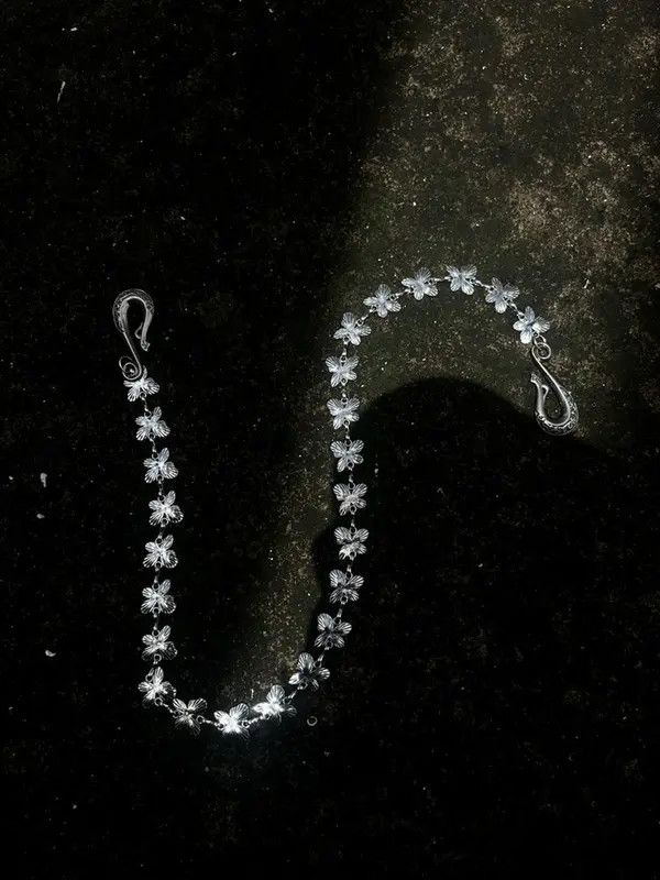 Jewelry Silver Floral Chain Accessory for Pants, Stylish Charm Size ONE SIZE - 8 Thumbnail