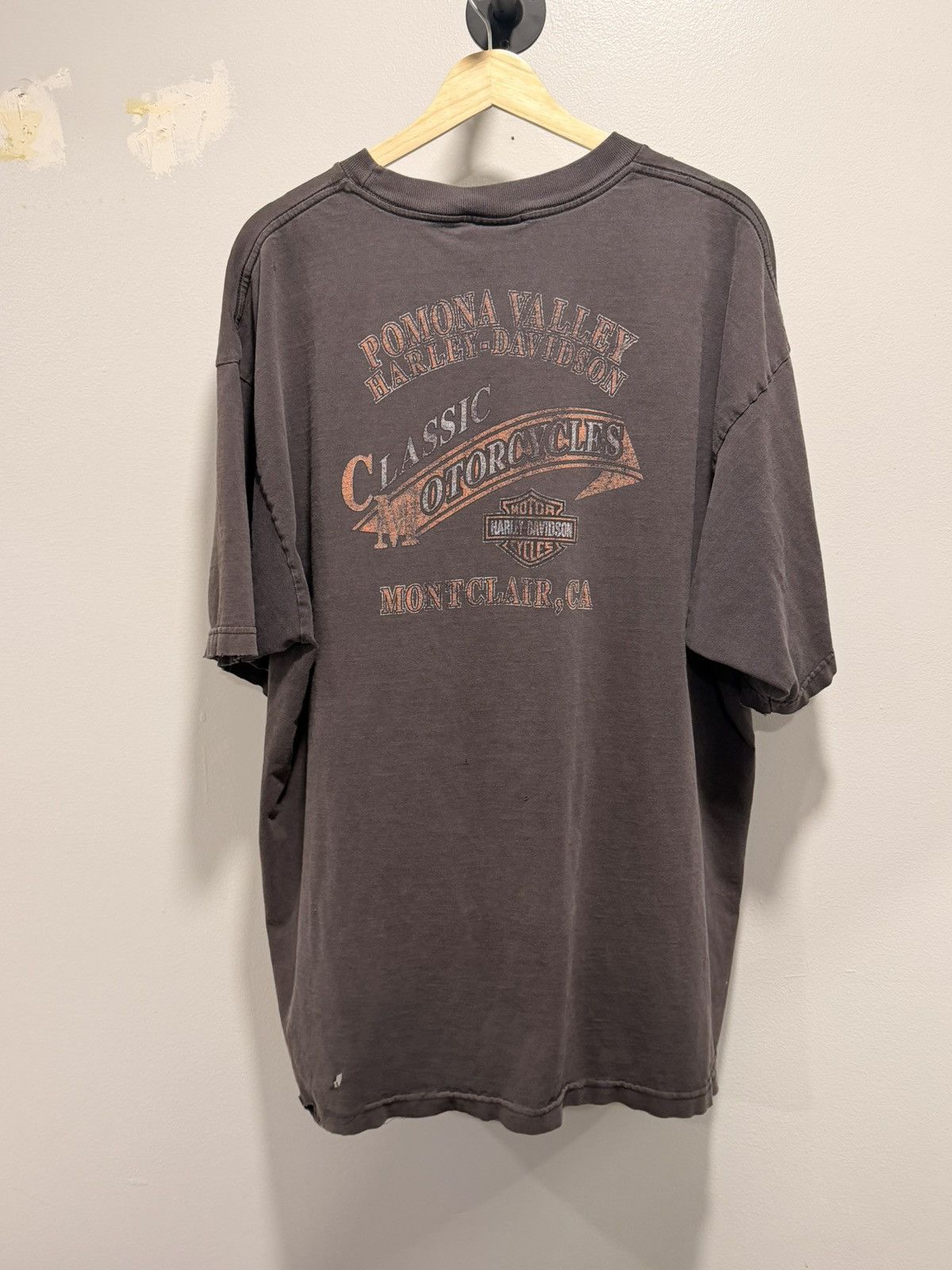 Harley Davidson Smoked and thrashed Harley Davidson shield Tshirt Size US XXL / EU 58 / 5 - 2 Thumbnail