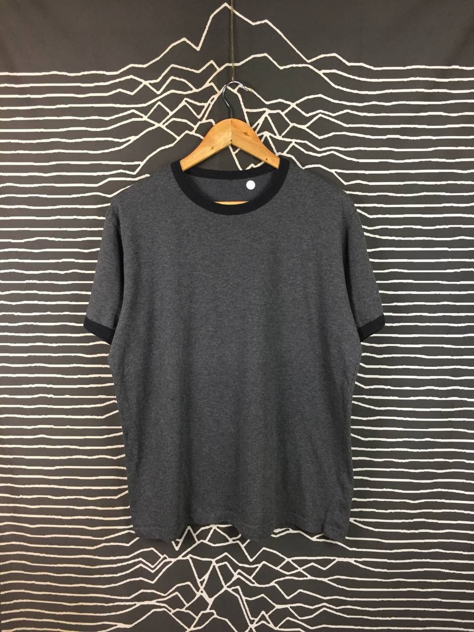 Uniqlo Uniqlo Casual Short Sleeve Dark Grey Ringer Tee Size XL Size US XL / EU 56 / 4 - 2 Thumbnail