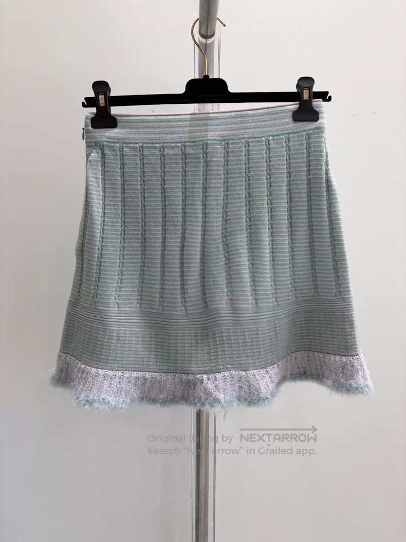 Chanel Chanel 25B blue woollen hem knitted short skirt Size 42" / US 20 - 2 Thumbnail