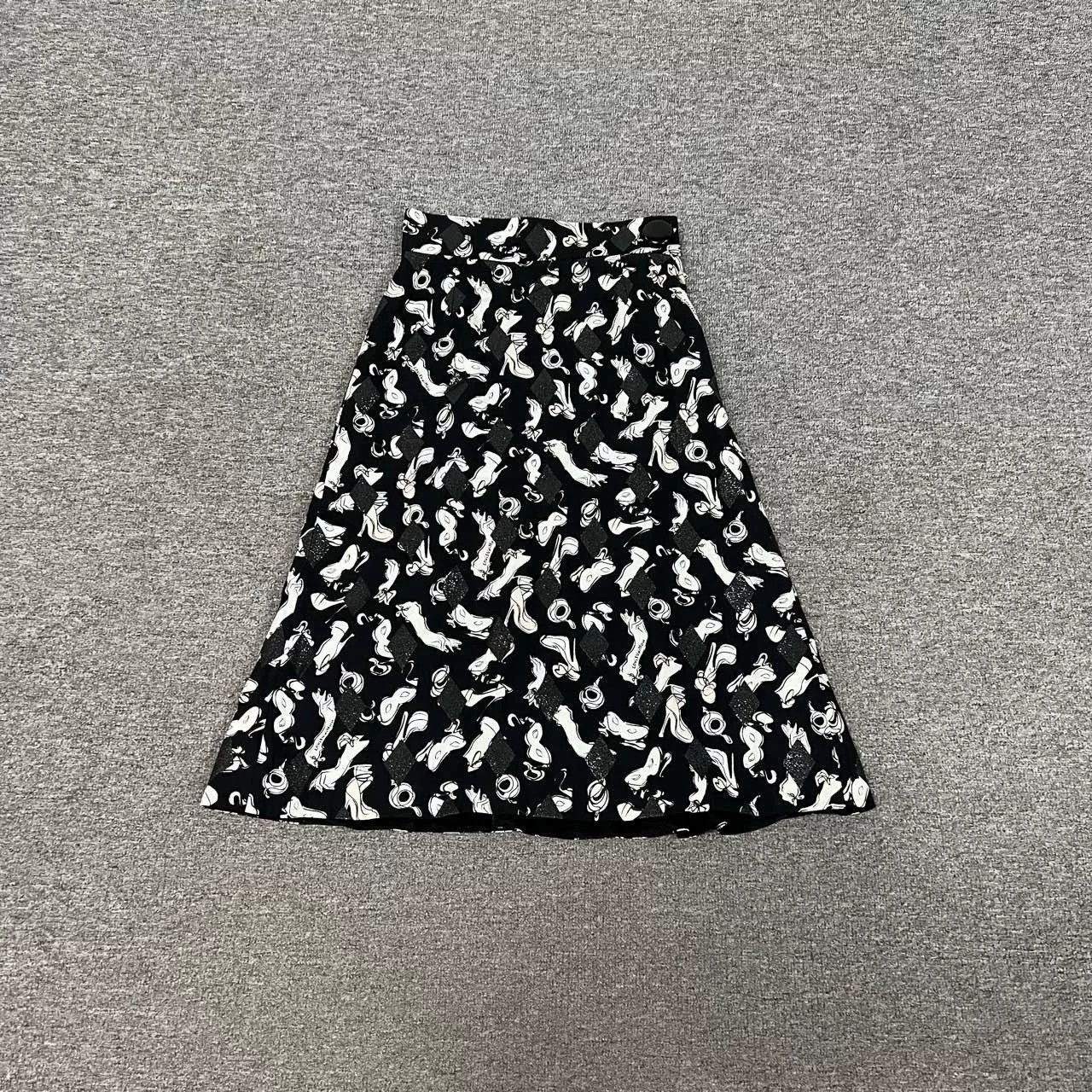 Louis Vuitton Louis Vuitton Monogram Print Skirt Size 36" / US 14 / IT 50 - 1 Thumbnail