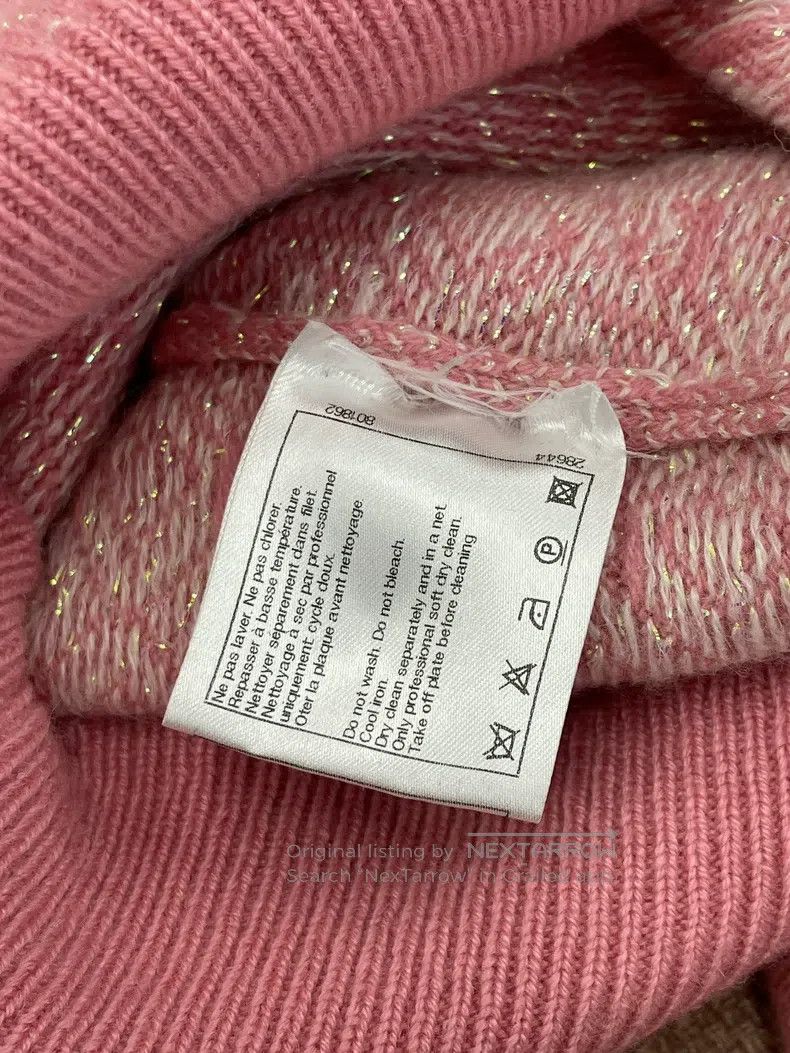 Chanel Chanel Pink Gemstone Buckle Small Money Cashmere Sweater Size XXS / US 00 / IT 34 - 6 Thumbnail