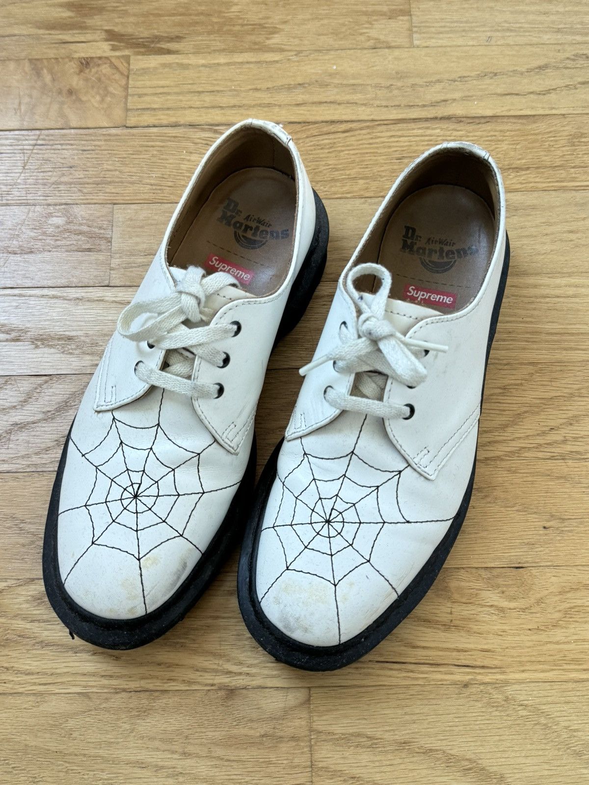 靴 supreme dr.martens studded penton loafer 🖤 Supreme x Dr. Martens Studded Penton Loafer 