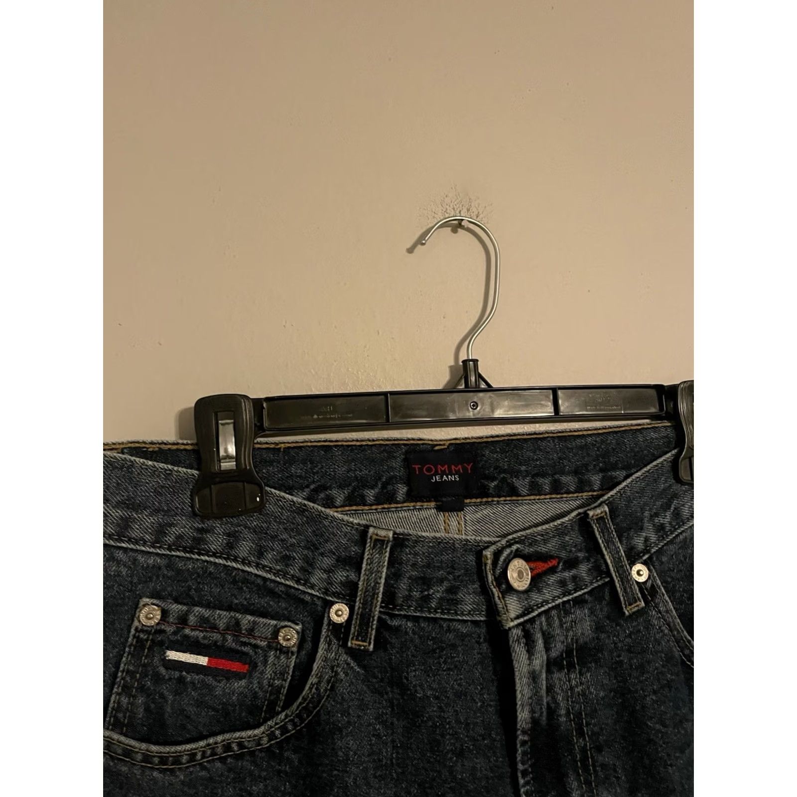Tommy Hilfiger VINTAGE Tommy Hilfiger Jeans Relaxed Fit Straight Denim Jeans - Men's 31x32 Blue Logo 90s Decade Mens Jeans Size US 31 - 2 Thumbnail