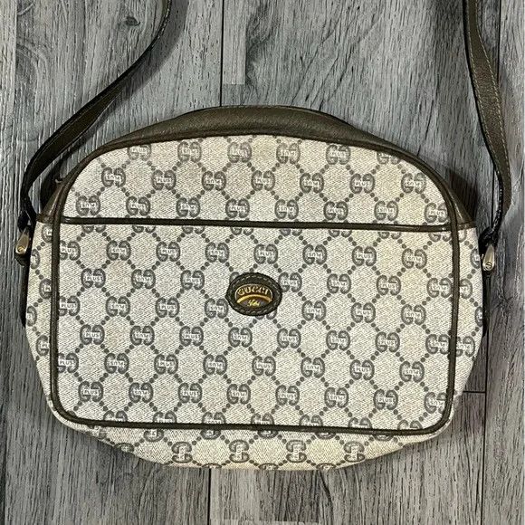 Gucci Plus Authentic Crossbody Bag Supreme GG Monogram in Grey, Women's