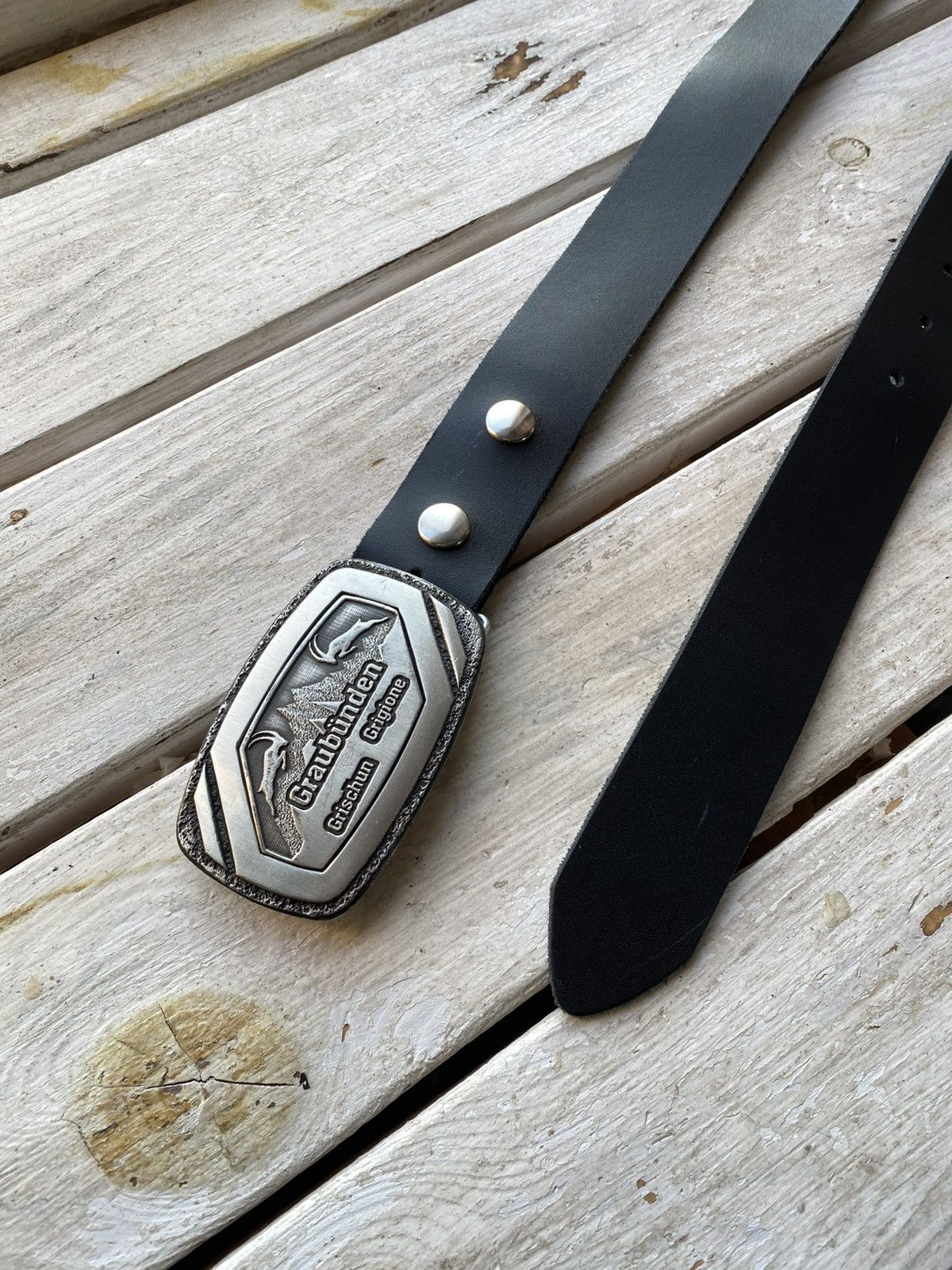 Vintage Vintage 90’s Switzerland Buckle Graubünden Leather YK2 Belt Size ONE SIZE - 2 Thumbnail