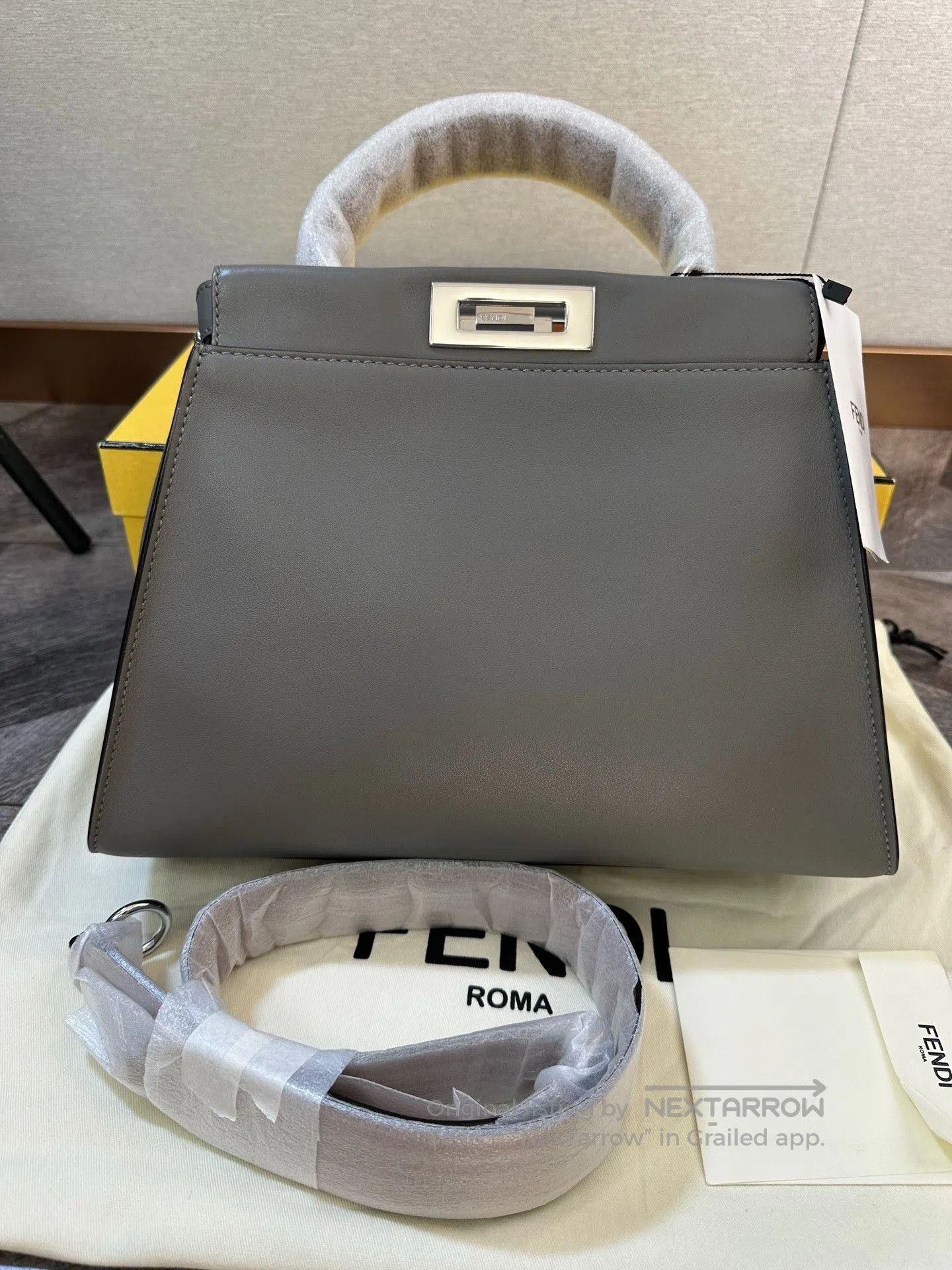 Fendi Fendi New Peekaboo Classic Bag. Size ONE SIZE - 1 Thumbnail