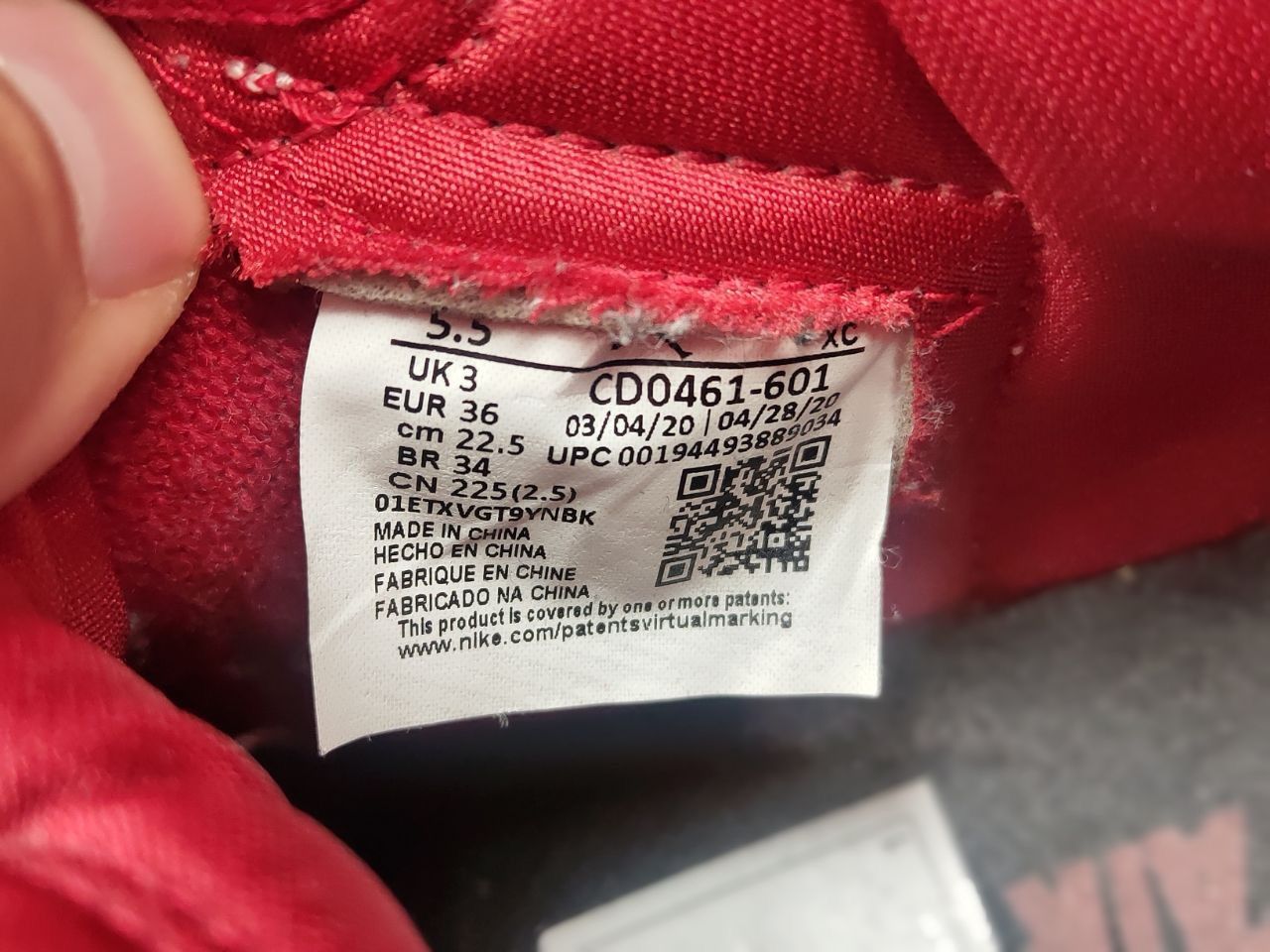 Nike Nike Air Jordan 1 Retro High OG Satin Red Leather sneaker Size US 6 / IT 36 - 21 Thumbnail