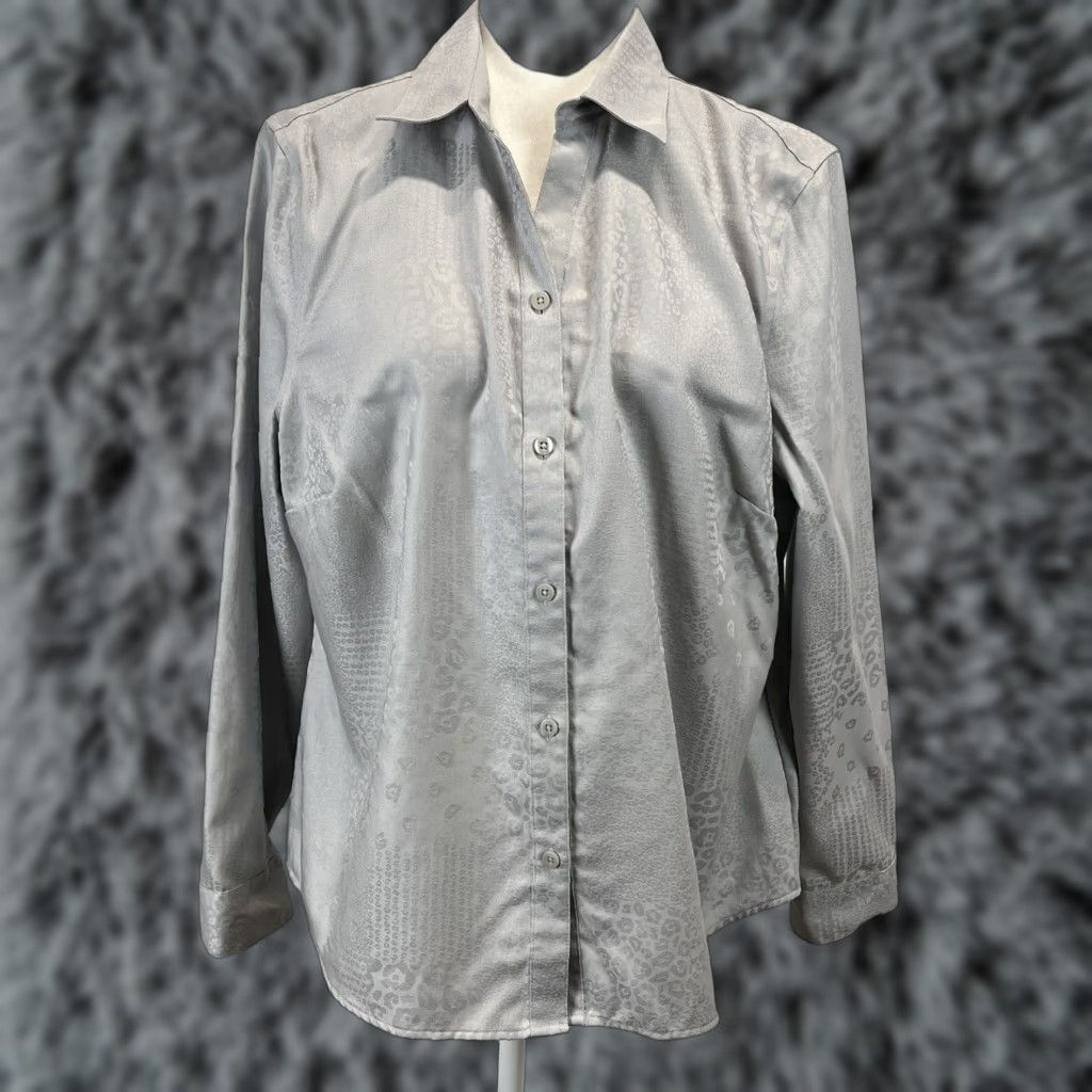 Vintage VINTAGE? Chico's Shirt Button-Up Women L Gray Wrinkle-Resistant Animal Print Sheen 2/US Large Women Size L / US 10 / IT 46 - 1 Thumbnail