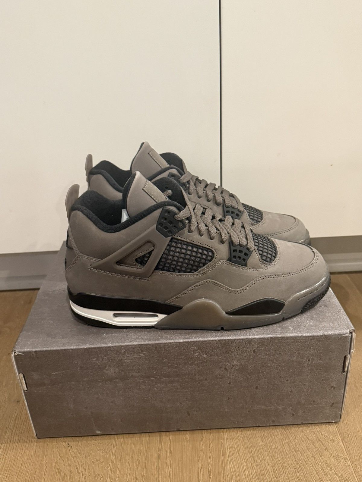 Jordan Brand Nike Air Jordan 4 Retro Cave Stone Men's Size 10 New Size US 10 / EU 43 - 5 Thumbnail
