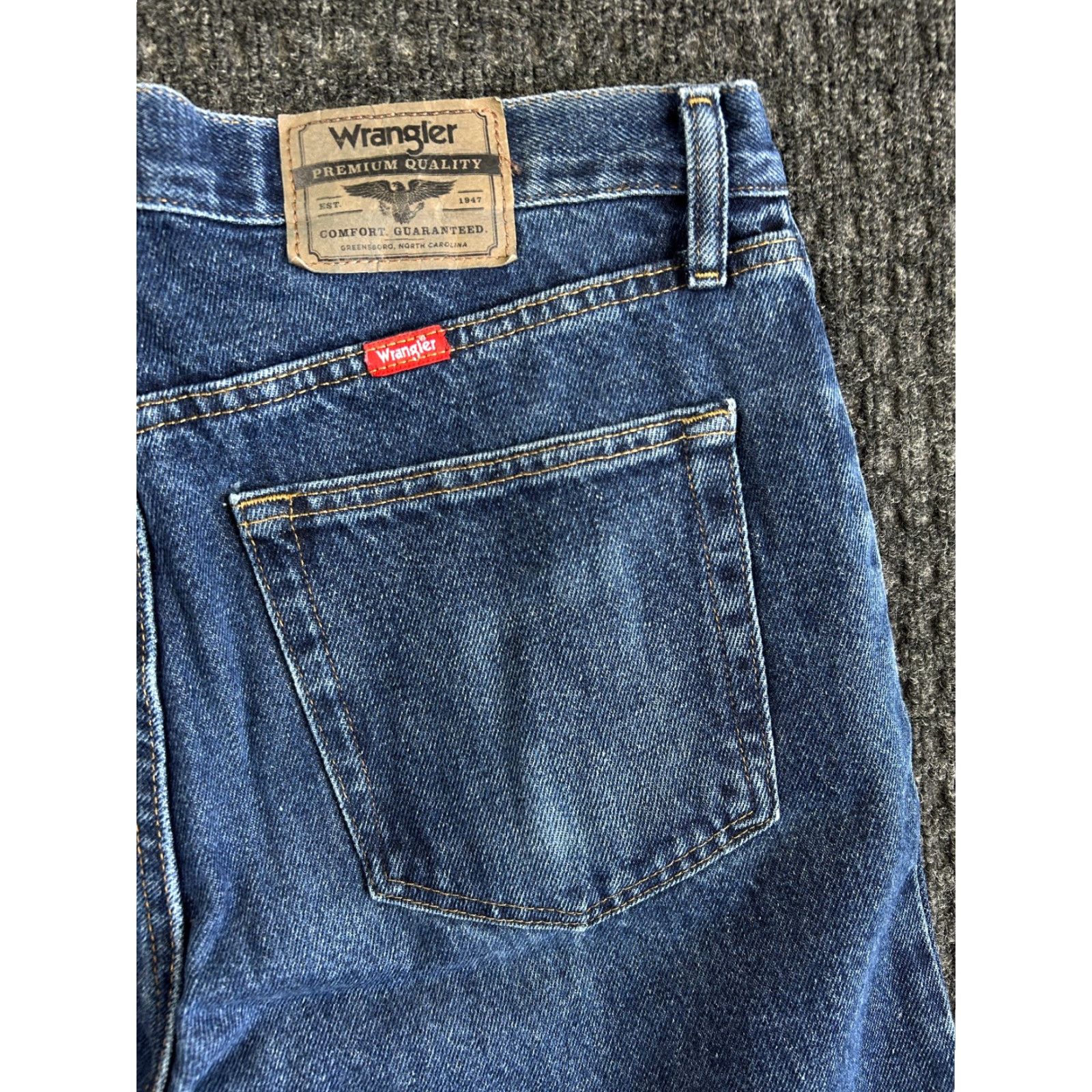 Wrangler VINTAGE Wrangler Jeans 33 x 22 Regular Straight Fit 96501MR Real Work Distressed Size US 33 - 3 Thumbnail