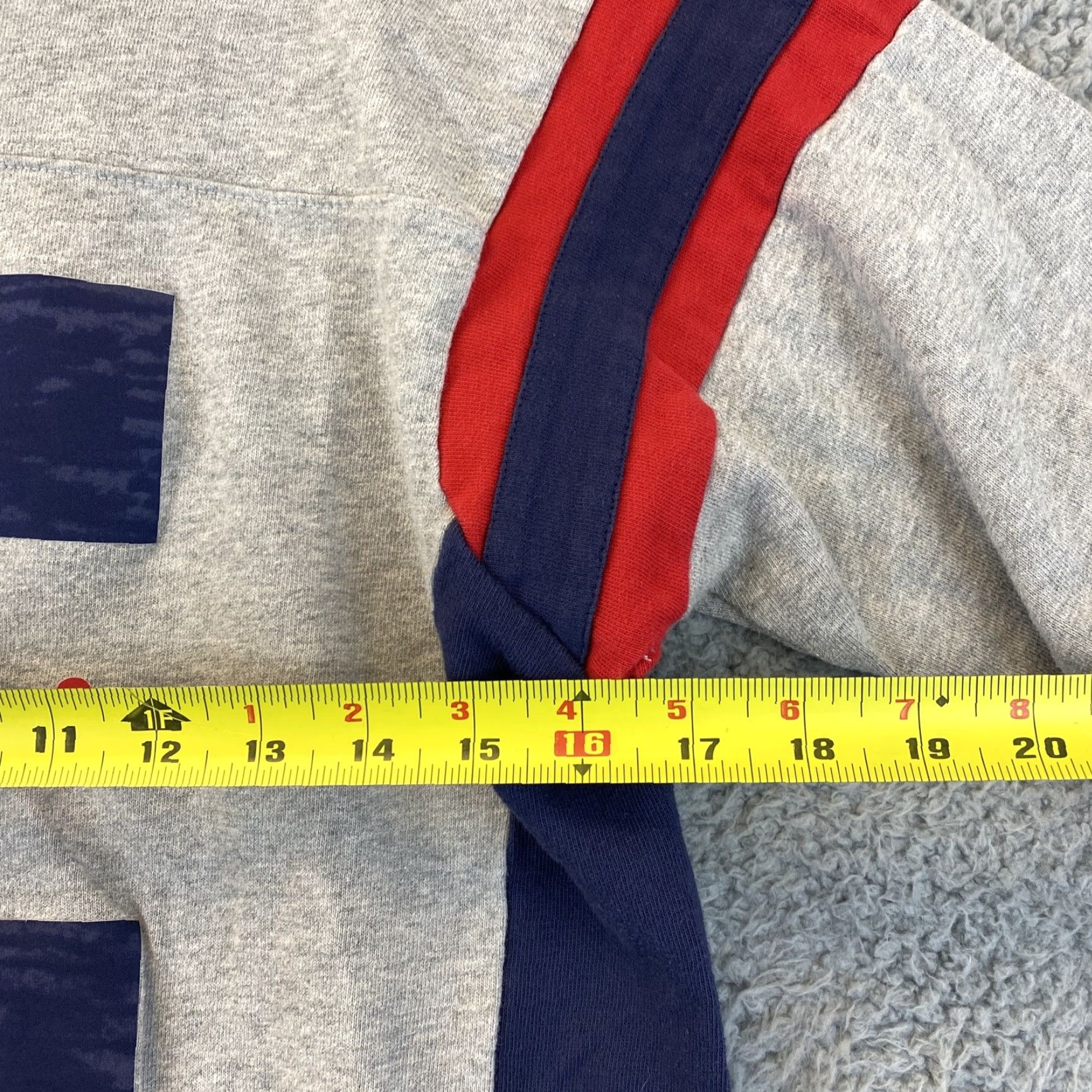 Champion VINTAGE Champion Mens Tee Tshirt Gray Size S Small Crew Neck Short Sleeve Cotton Logo Printed Boys? Size US S / EU 44-46 / 1 - 5 Thumbnail