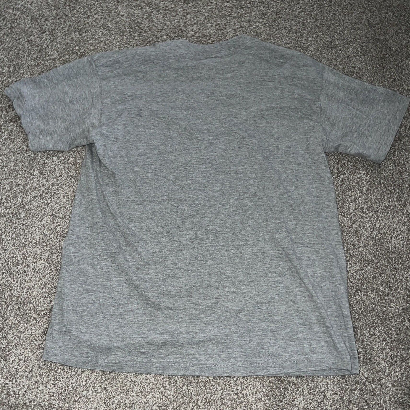Vintage VINTAGE Praha Art T-Shirt Men Size Large Gray Art 90s Size US L / EU 52-54 / 3 - 4 Thumbnail