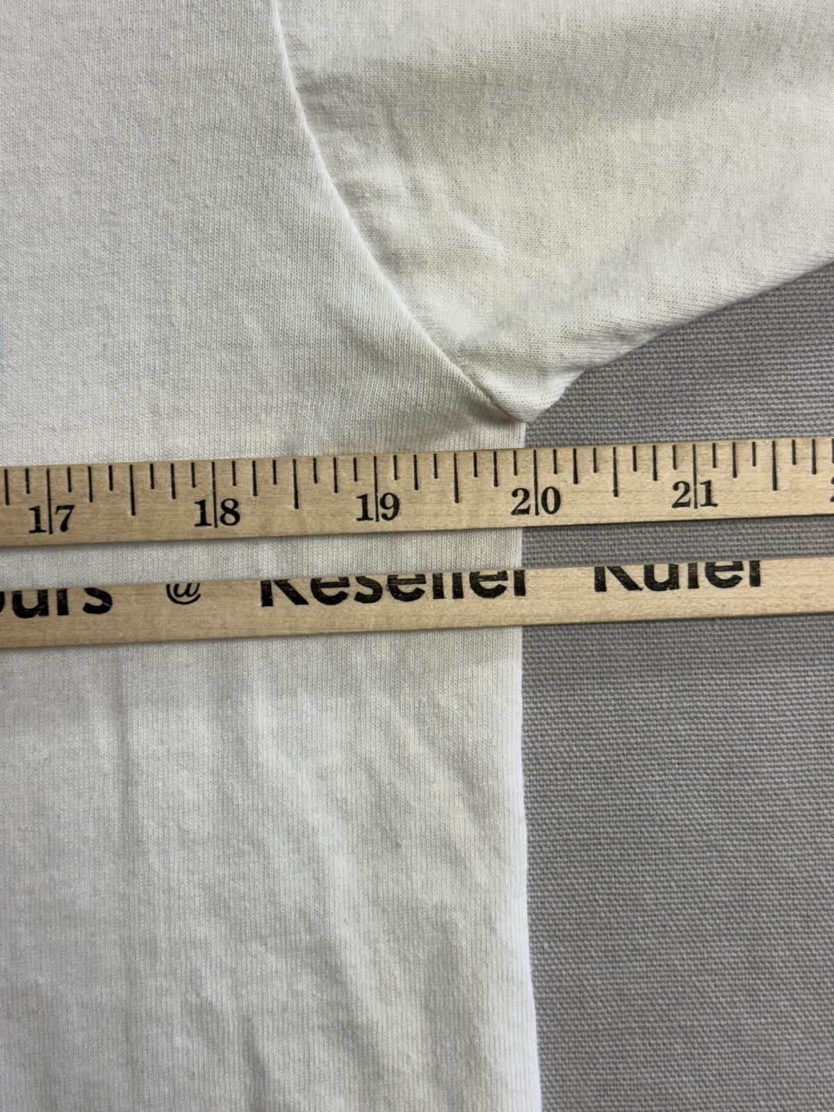 Other Vintage Jesus Christ T-shirt John 12:46 Carolyn Airbrush L Size US L / EU 52-54 / 3 - 9 Thumbnail