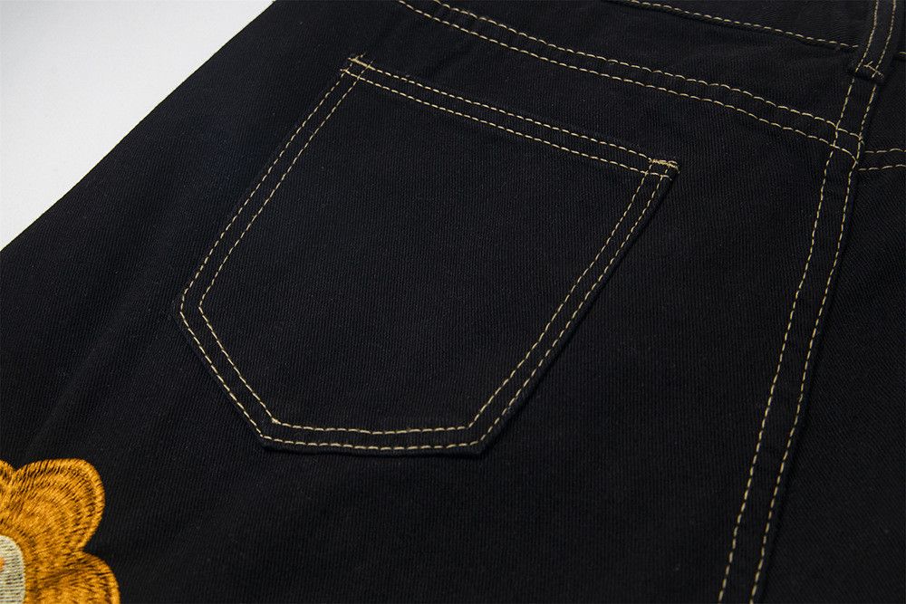 Jean Retro Floral Embroidered Loose Straight Washed Denim Shorts Size US 32 / EU 48 - 4 Thumbnail