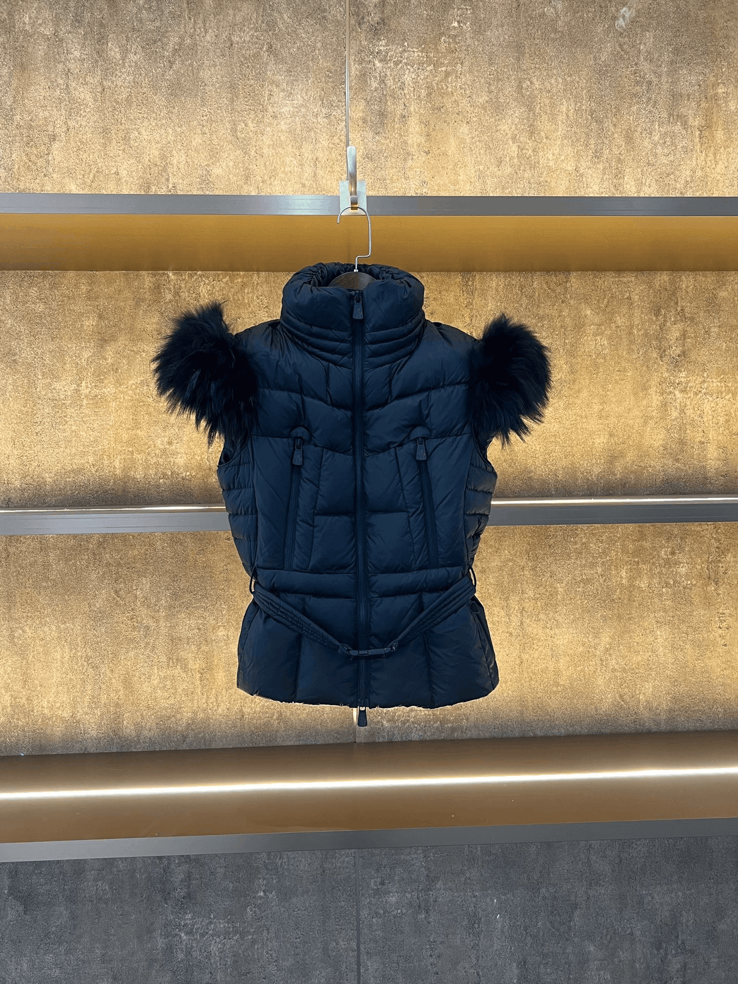 Moncler Moncler Vest S Women Size S / US 4 / IT 40 - 1 Thumbnail