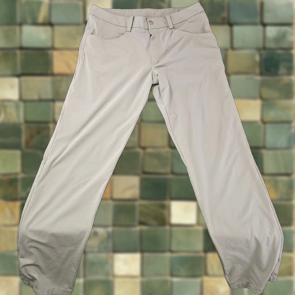 Lululemon Lululemon Commission Performance Golf Pants Mens 36 Khaki Straight Leg Vented Size US 36 / EU 52 - 1 Thumbnail