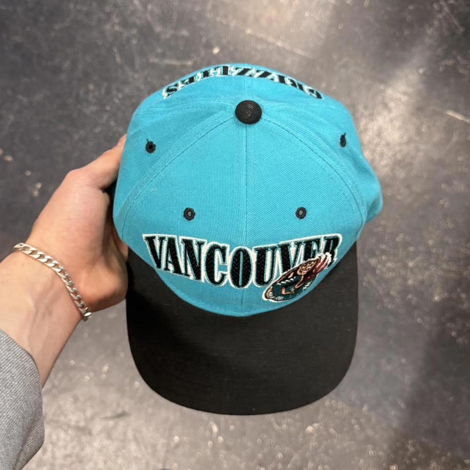 Starter Vintage 90s Vancouver Grizzlies Starter Hat Size ONE SIZE - 4 Thumbnail