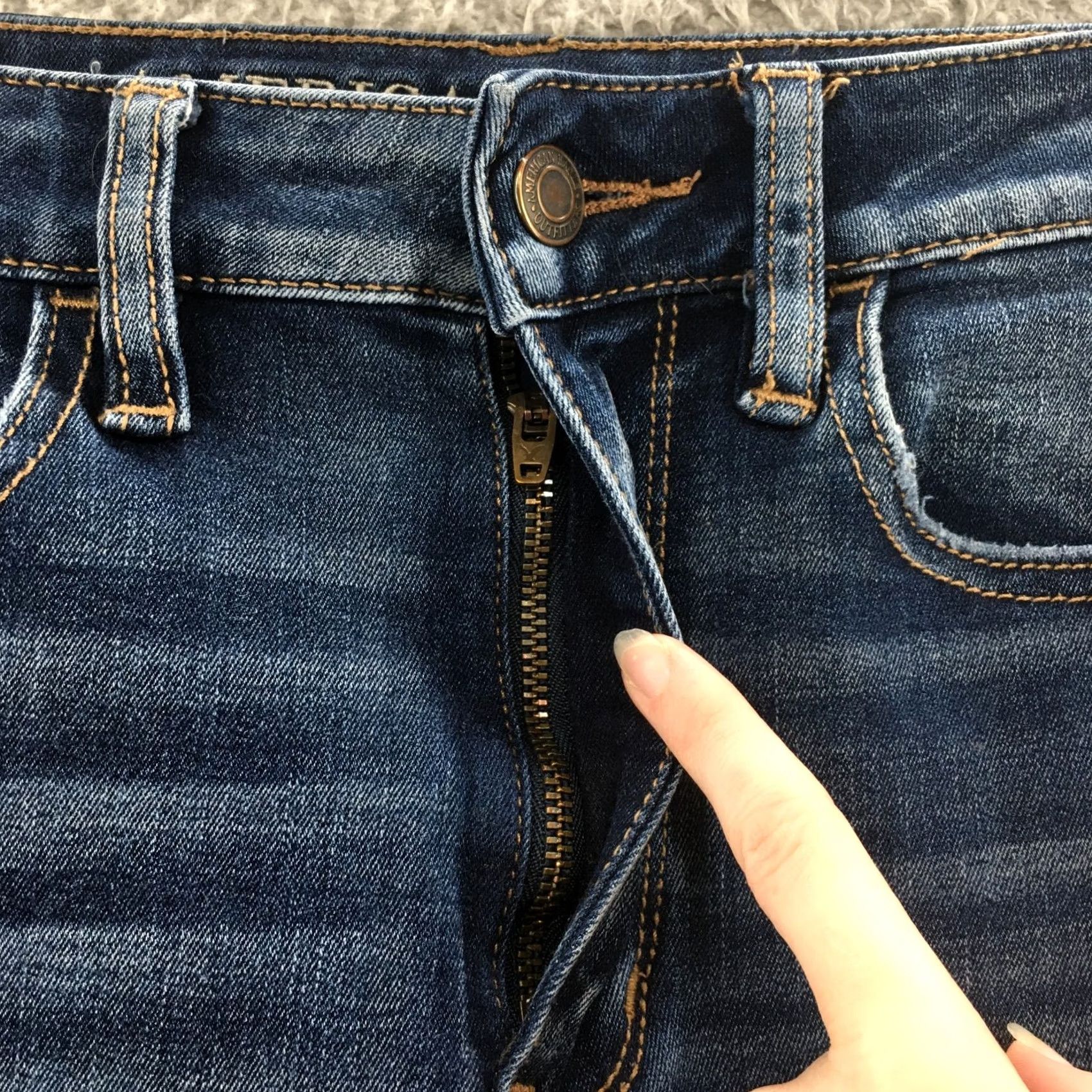 American Eagle Outfitters American Eagle Jegging Jeans Womens 2R Blue Denim Distressed Zip Trousers Pants Mid Rise 28 Inseam Girls Mens Womens Size 26" / US 2 / IT 38 - 3 Thumbnail