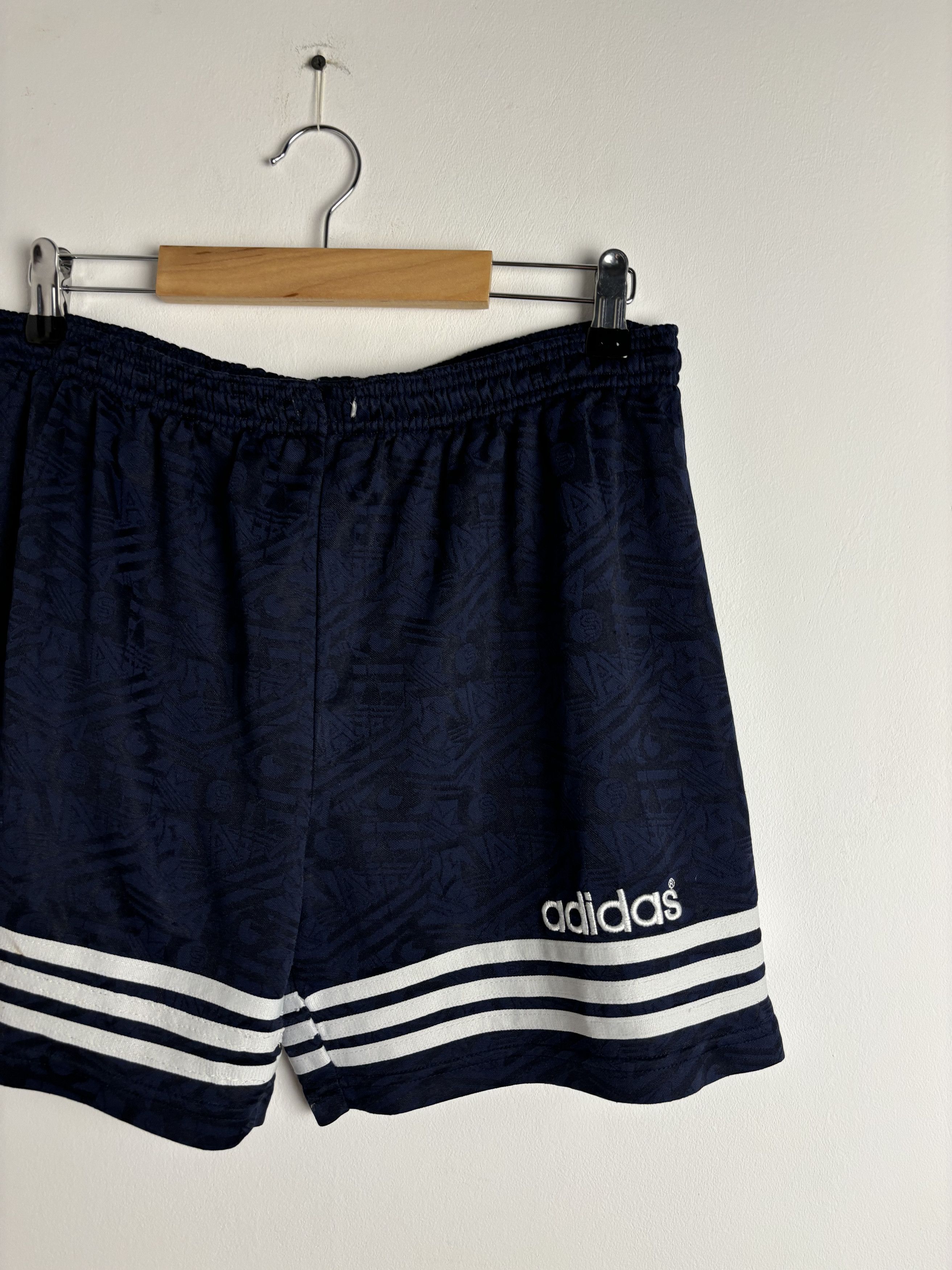 Adidas × Vintage Vintage Adidas Retro Soccer Shorts Size US 34 / EU 50 - 2 Thumbnail