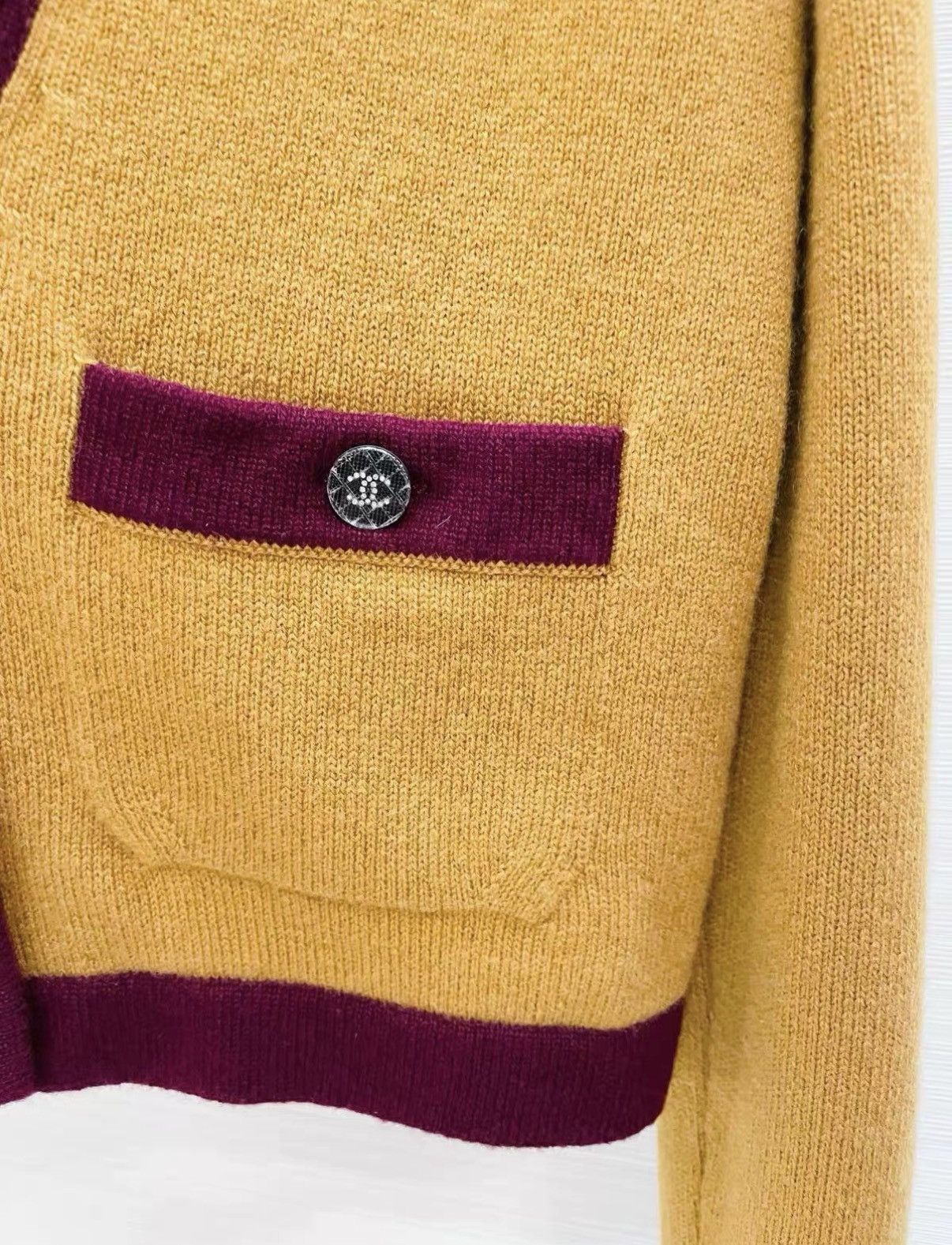 Chanel Chanel Classic Pumpkin Cashmere Cardigan J33 Size XS / US 0-2 / IT 36-38 - 3 Thumbnail